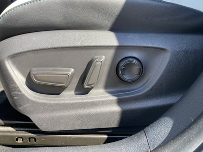 2022 Toyota Prius XLE