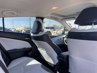 2022 Toyota Prius XLE