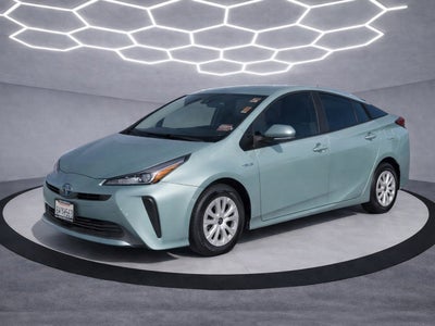 2021 Toyota Prius LE