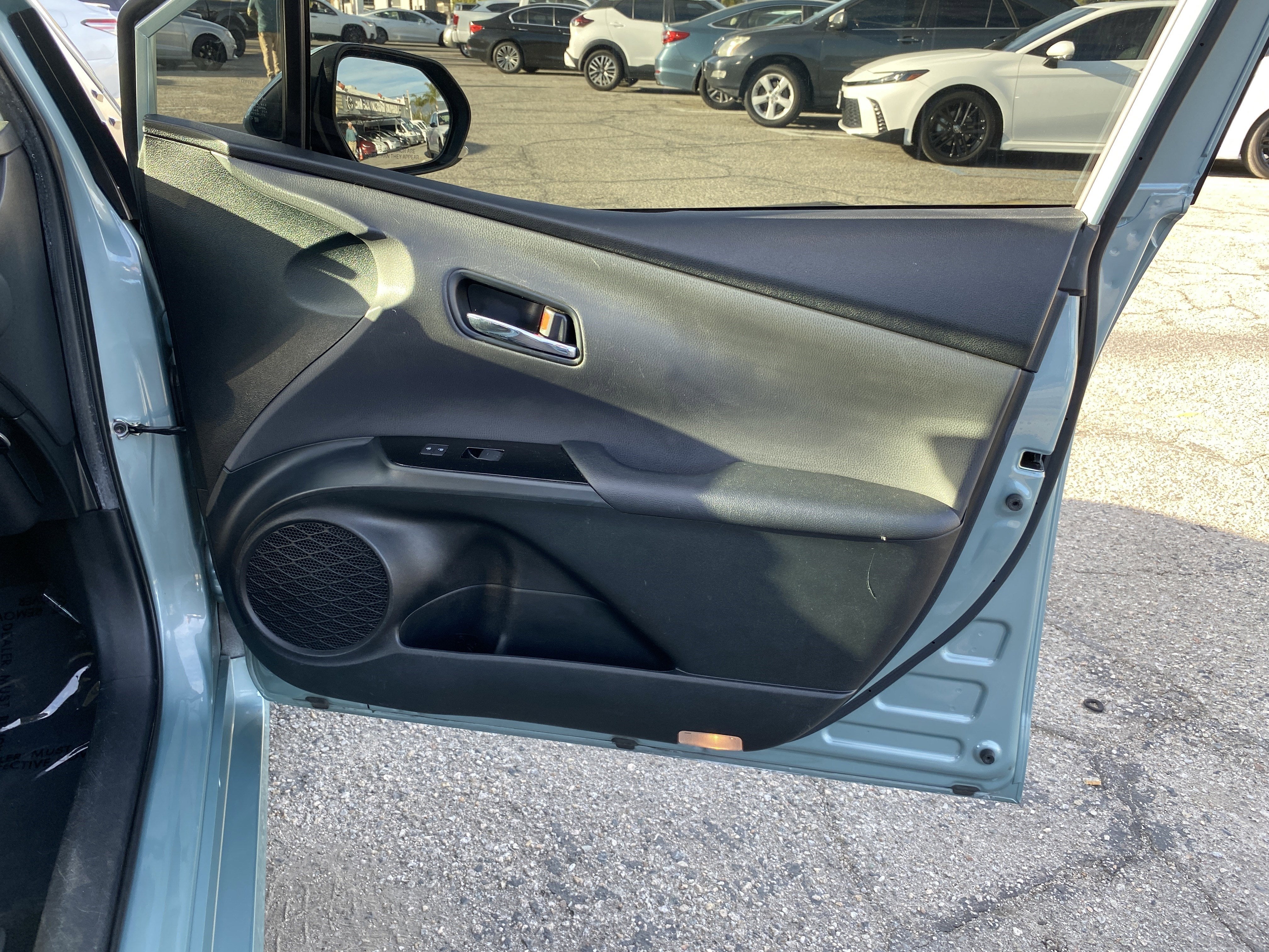 2021 Toyota Prius LE