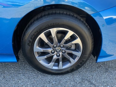 2019 Toyota Prius XLE