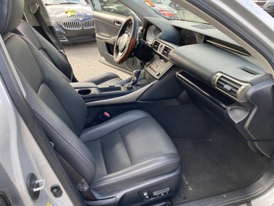 2016 Lexus IS 200t 4DR SDN
