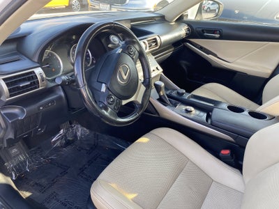 2016 Lexus IS 200t 4dr Sdn