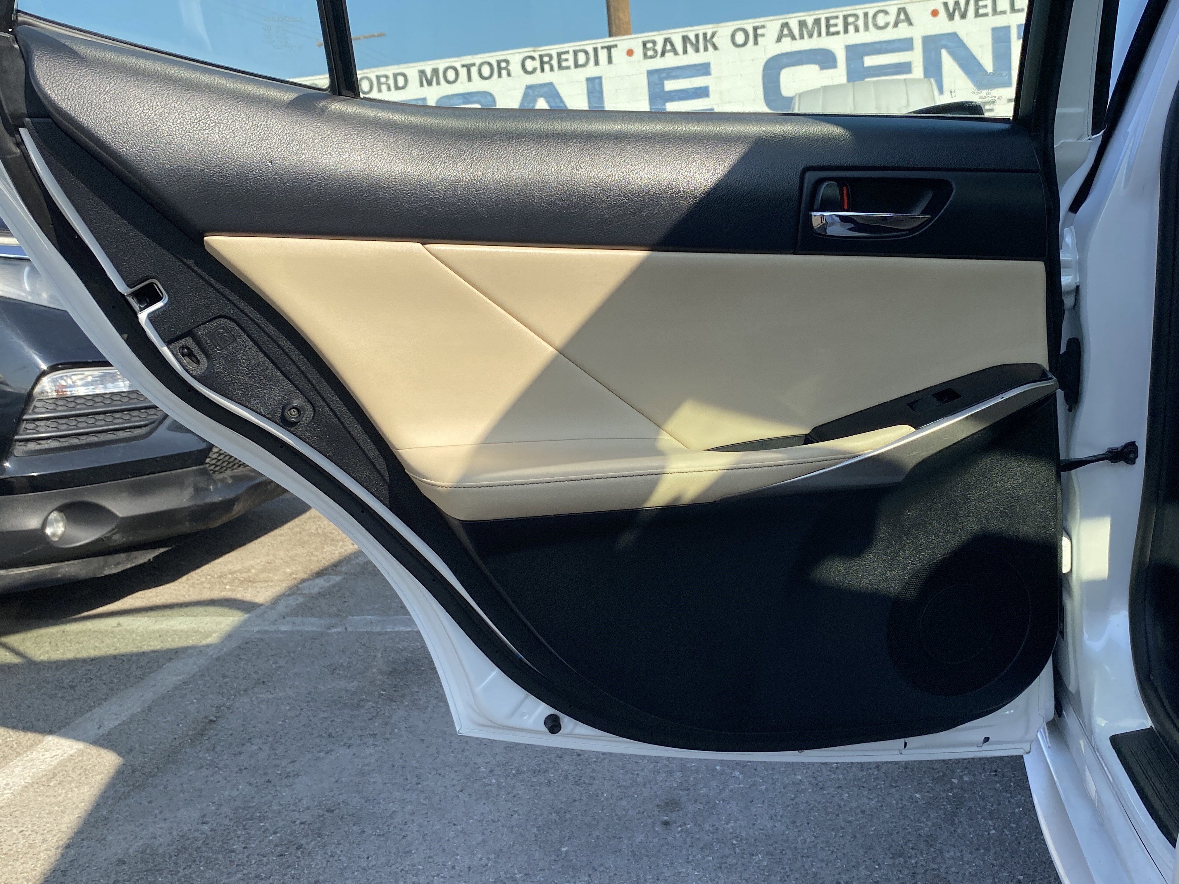 2016 Lexus IS 200t 4dr Sdn