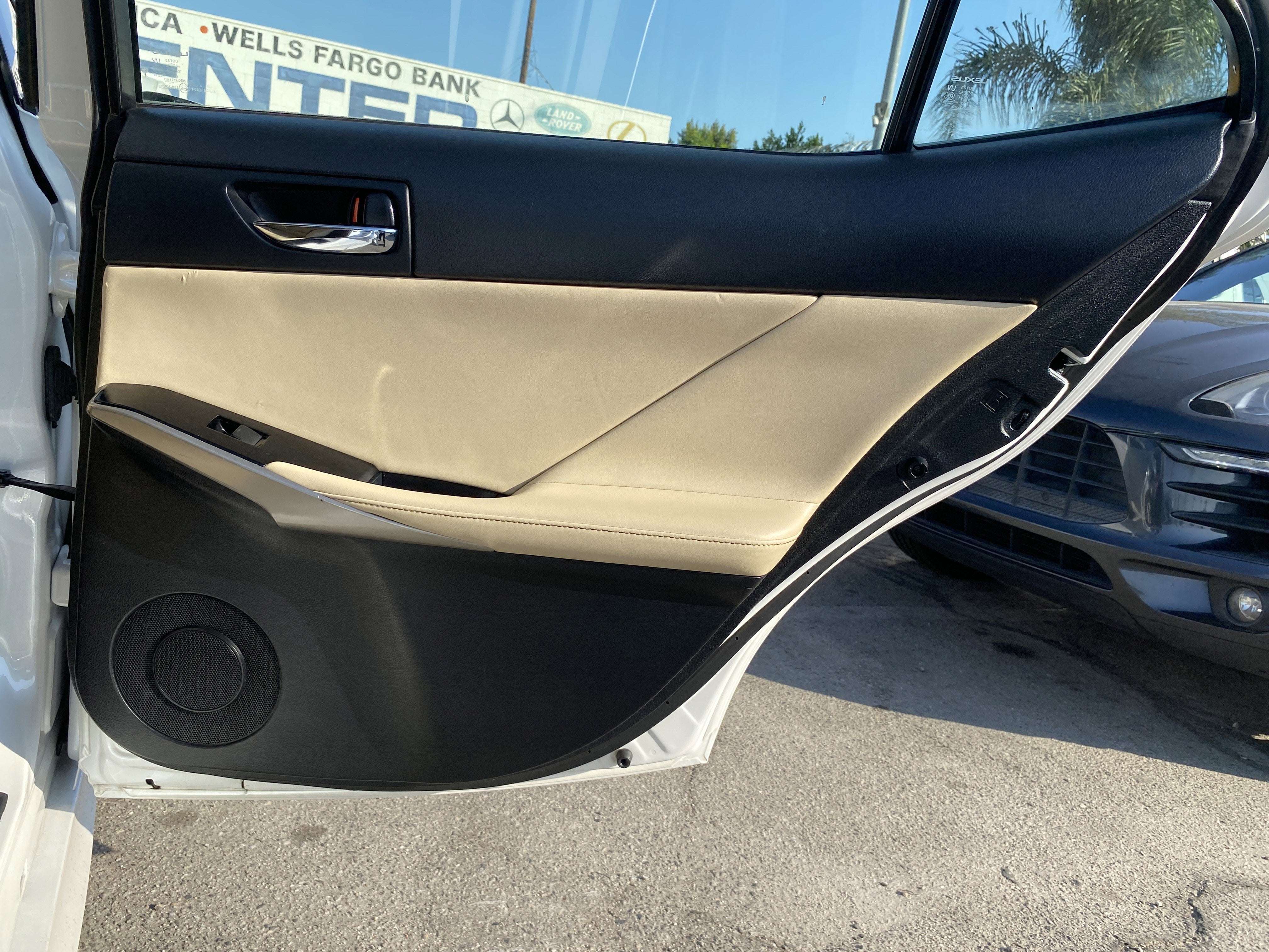 2016 Lexus IS 200t 4dr Sdn