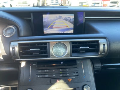 2016 Lexus IS 200t 4dr Sdn