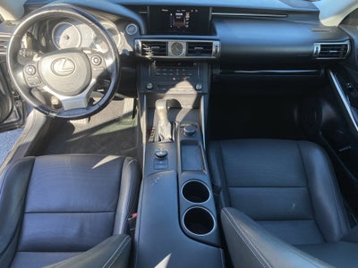 2016 Lexus IS 200t 4dr Sdn