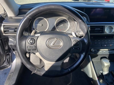 2016 Lexus IS 200t 4dr Sdn