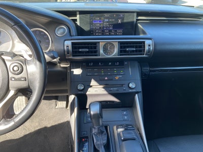 2015 Lexus IS 250 4dr Sport Sdn RWD