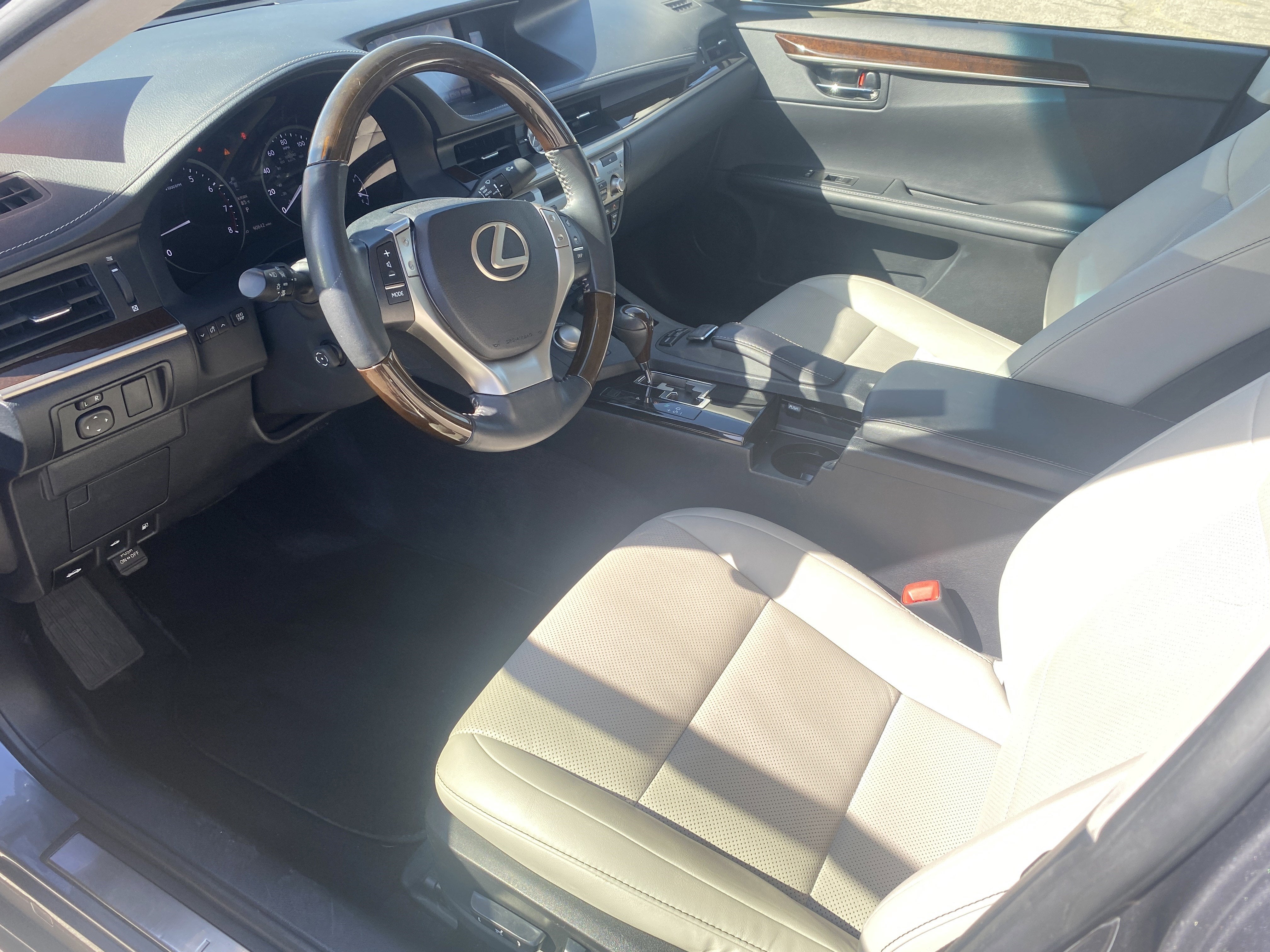 2014 Lexus ES 350 4dr Sdn