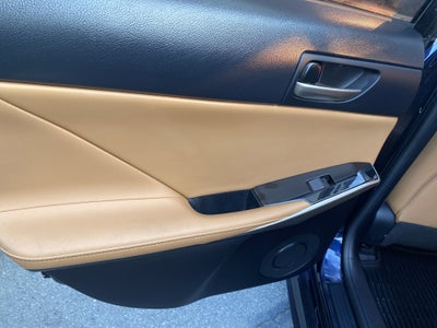 2017 Lexus IS IS 300