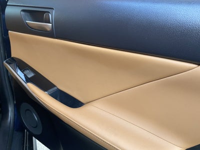 2017 Lexus IS IS 300