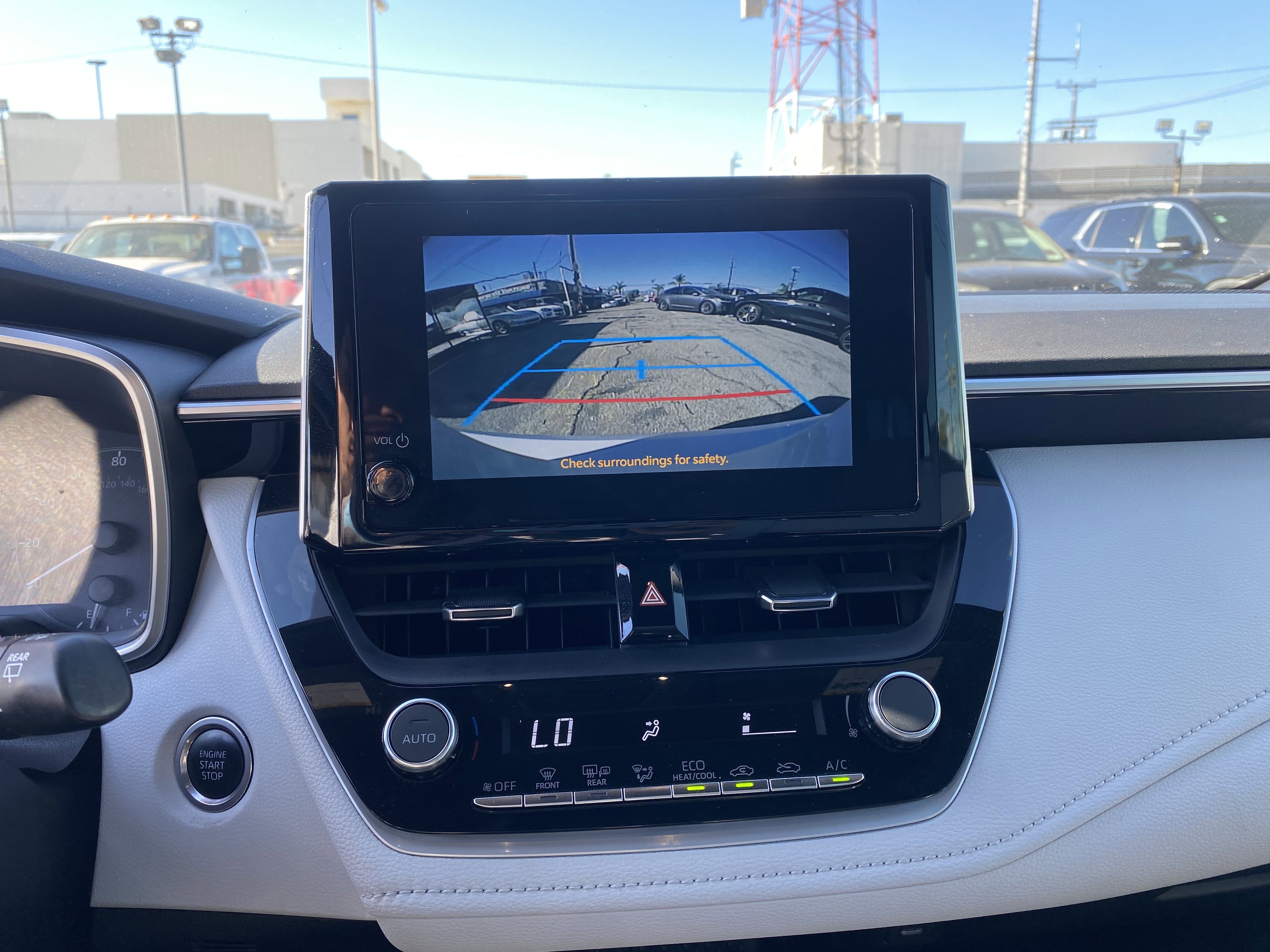 2024 Toyota Corolla Hatchback SE