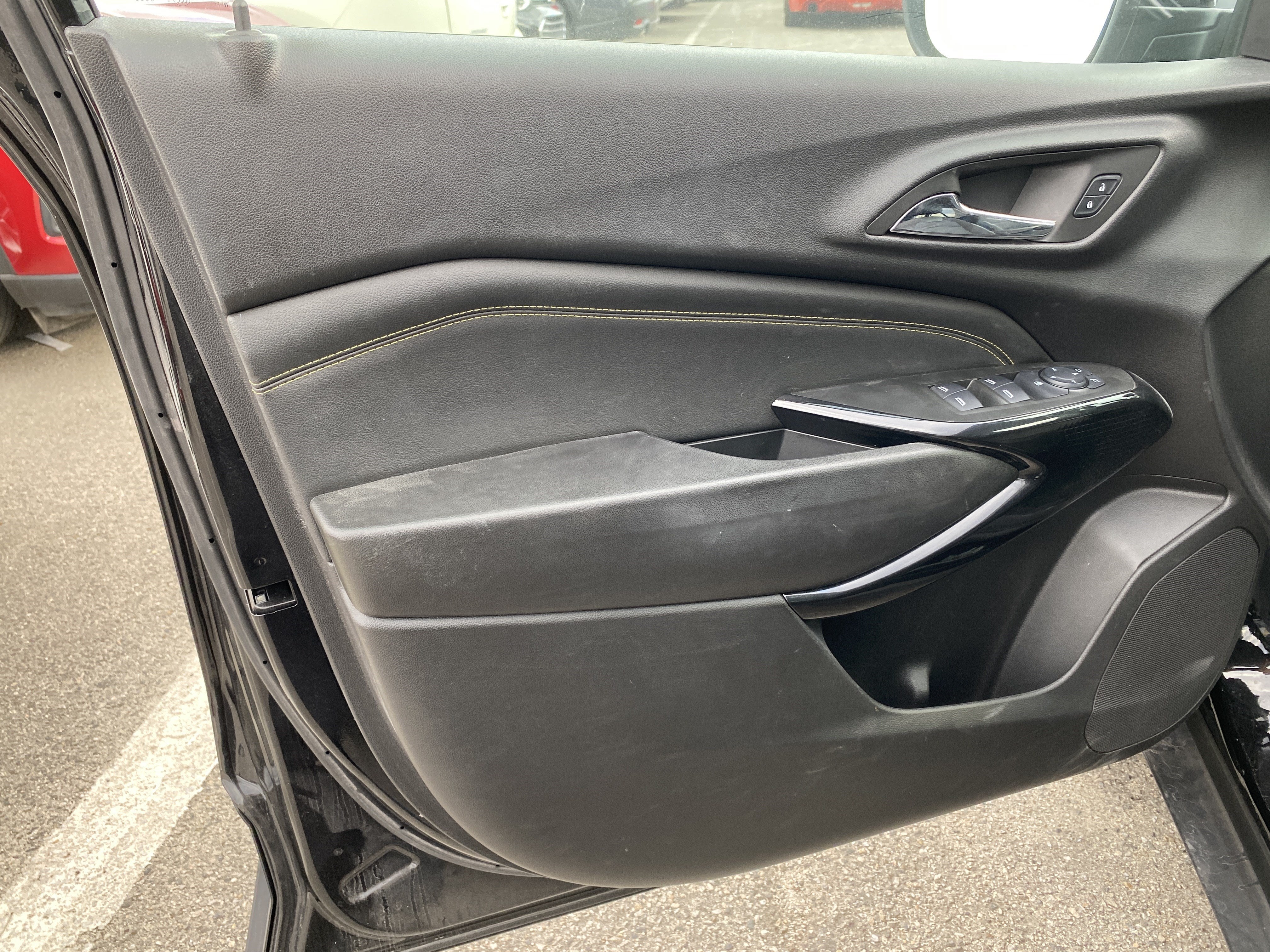 2025 Chevrolet Trax FWD 4DR LT