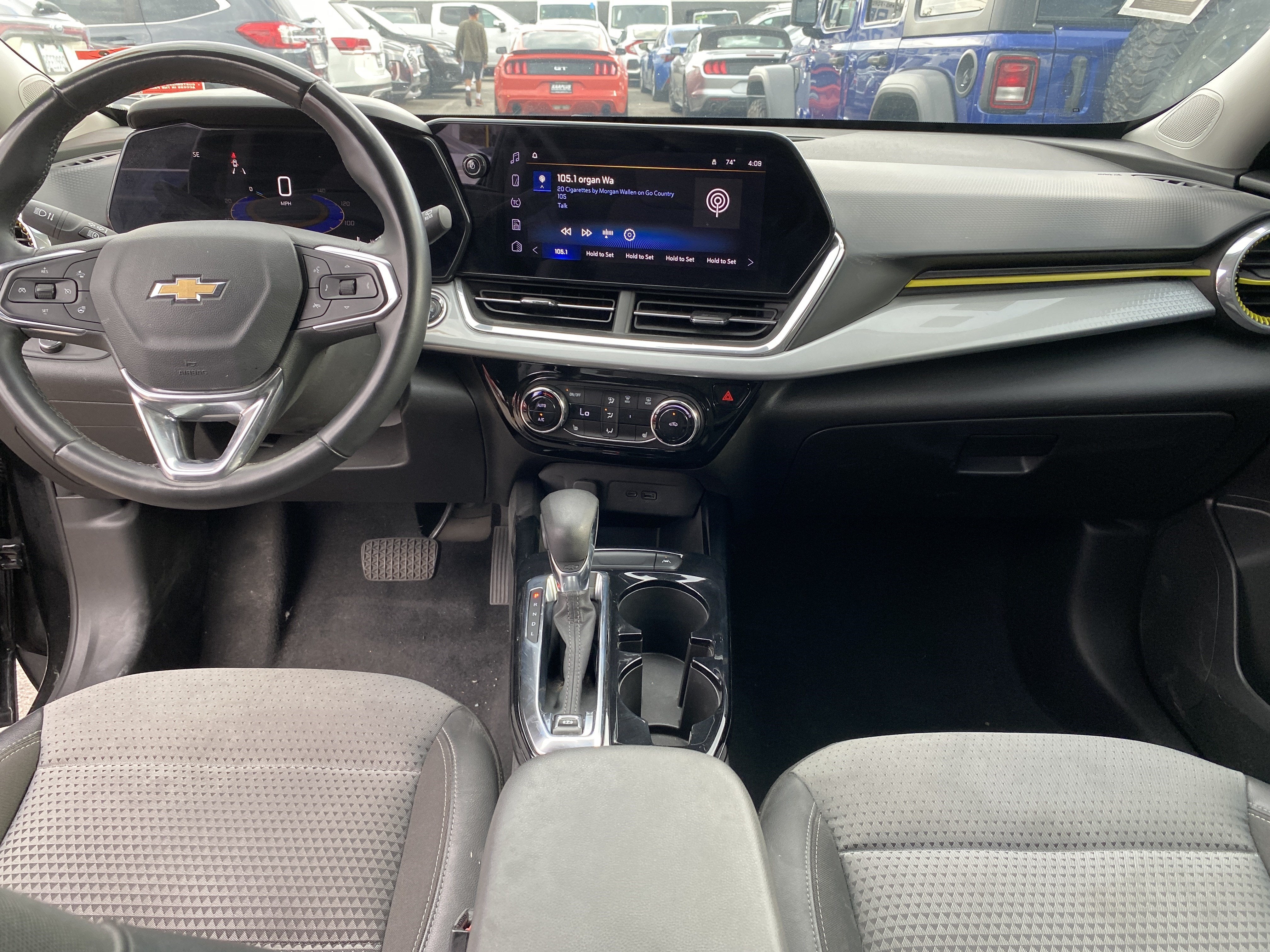 2025 Chevrolet Trax FWD 4DR LT