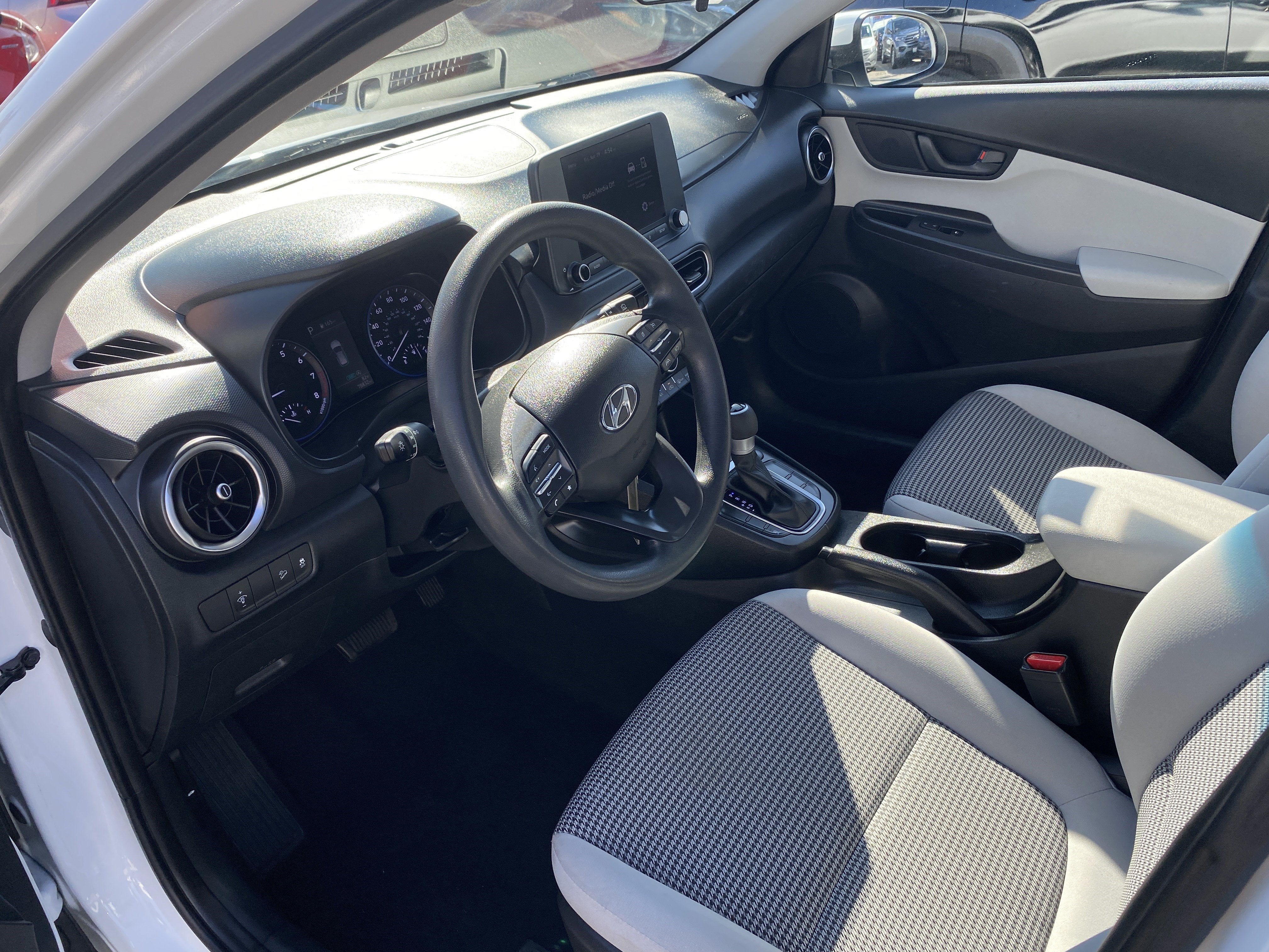 2023 Hyundai Kona SE
