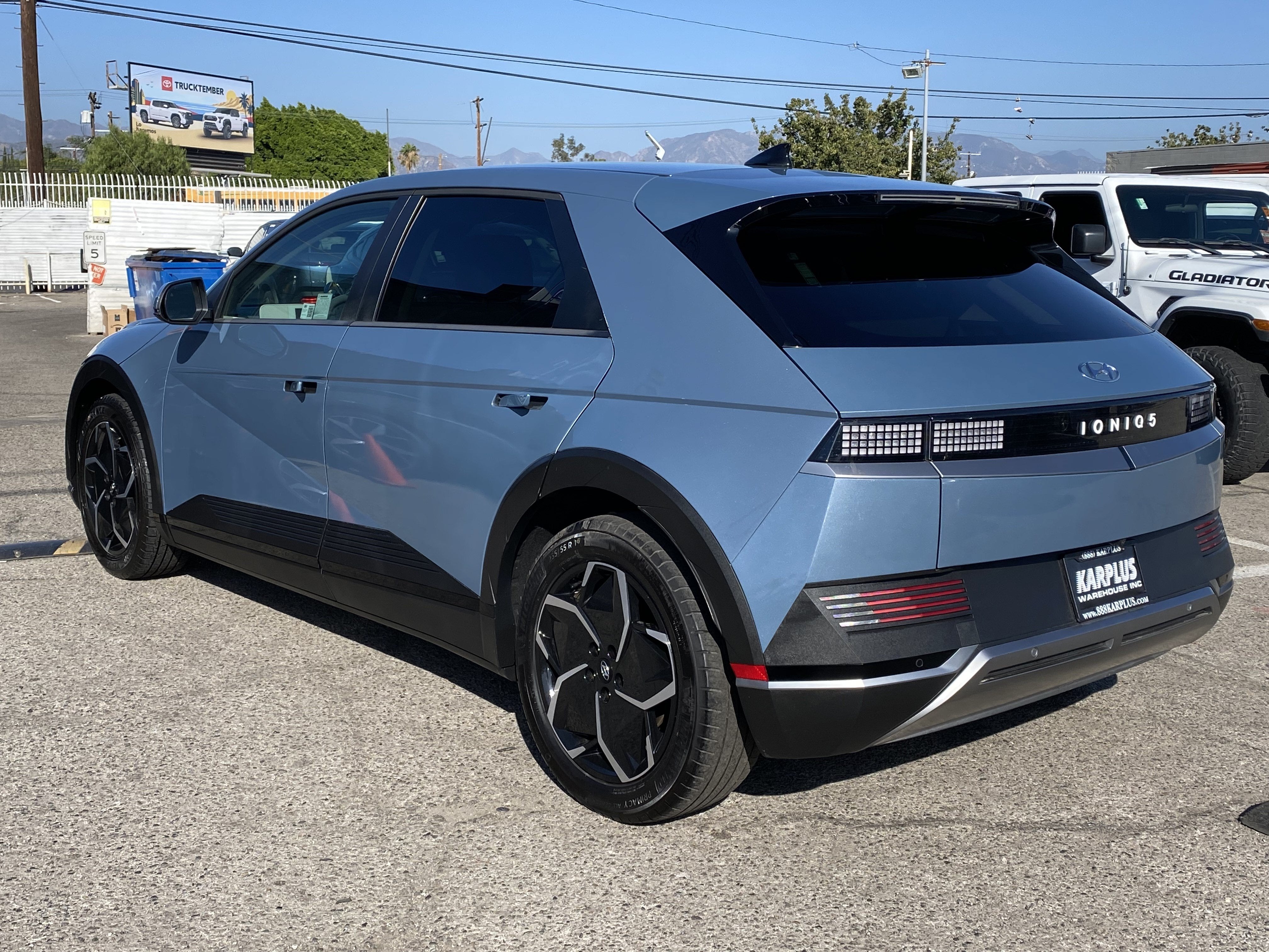 2024 Hyundai IONIQ 5 SE