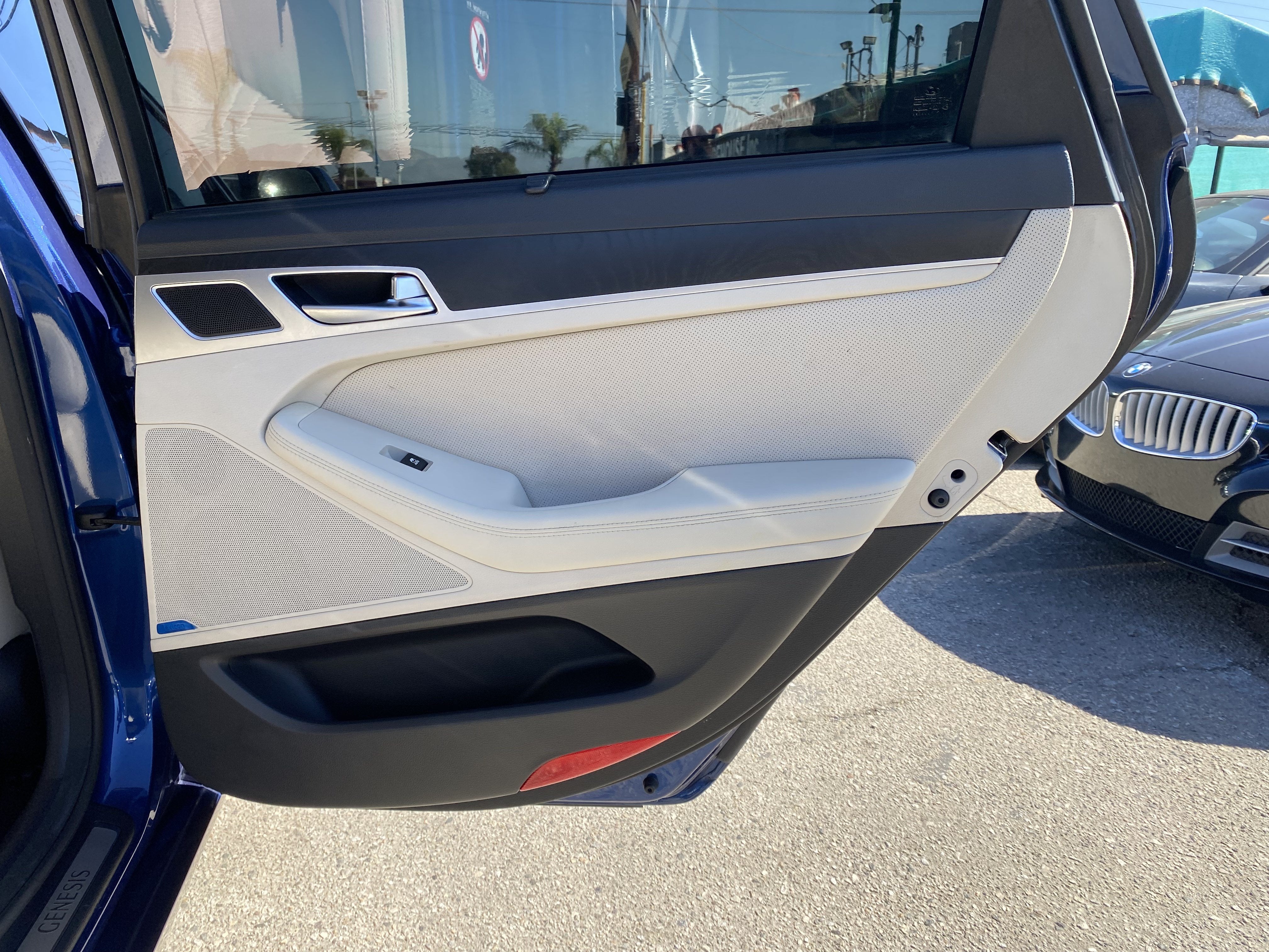 2016 Hyundai Genesis 4DR SDN V6 3.8L RWD