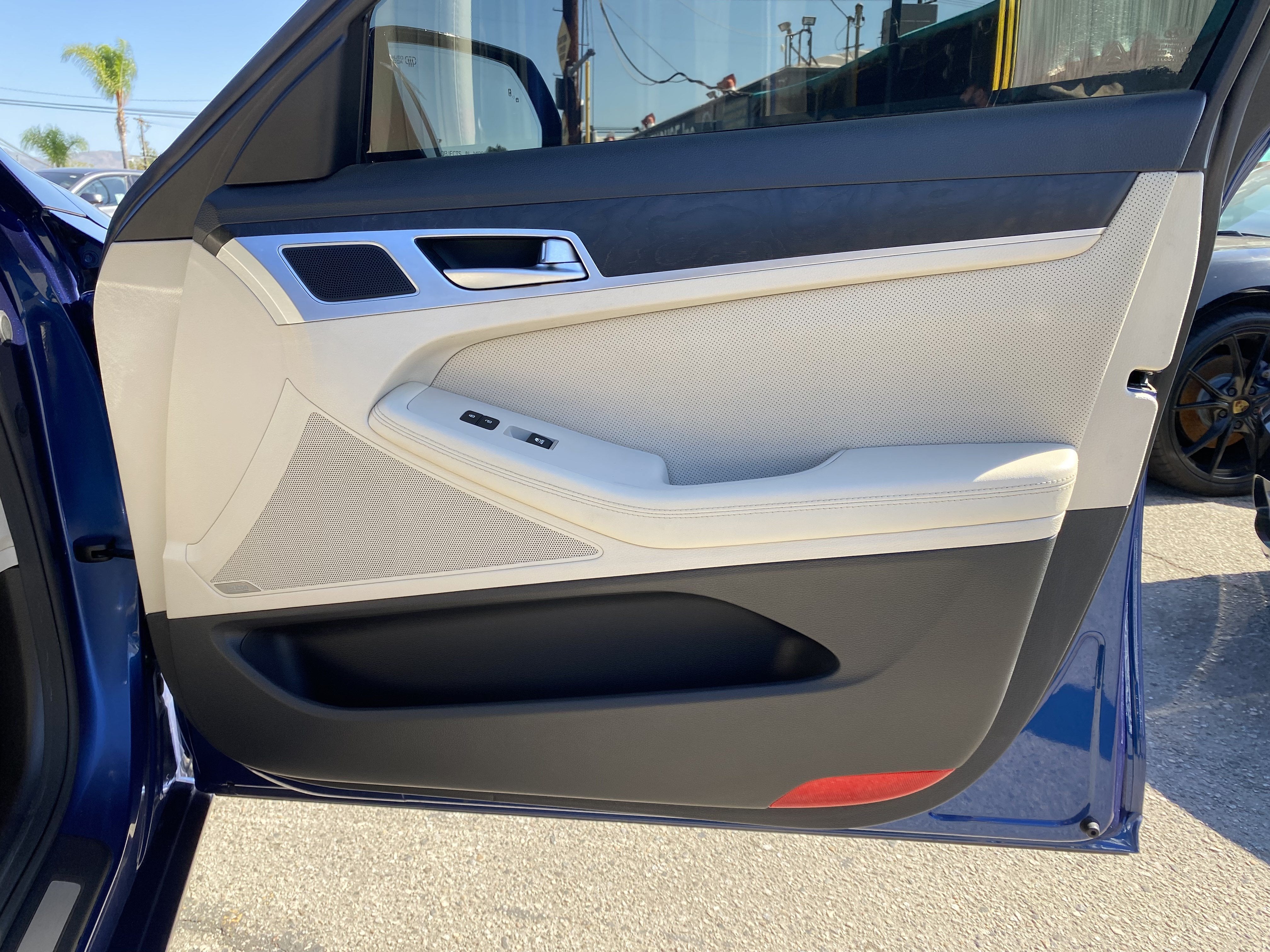 2016 Hyundai Genesis 4DR SDN V6 3.8L RWD