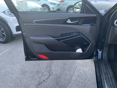 2017 Kia Cadenza Limited