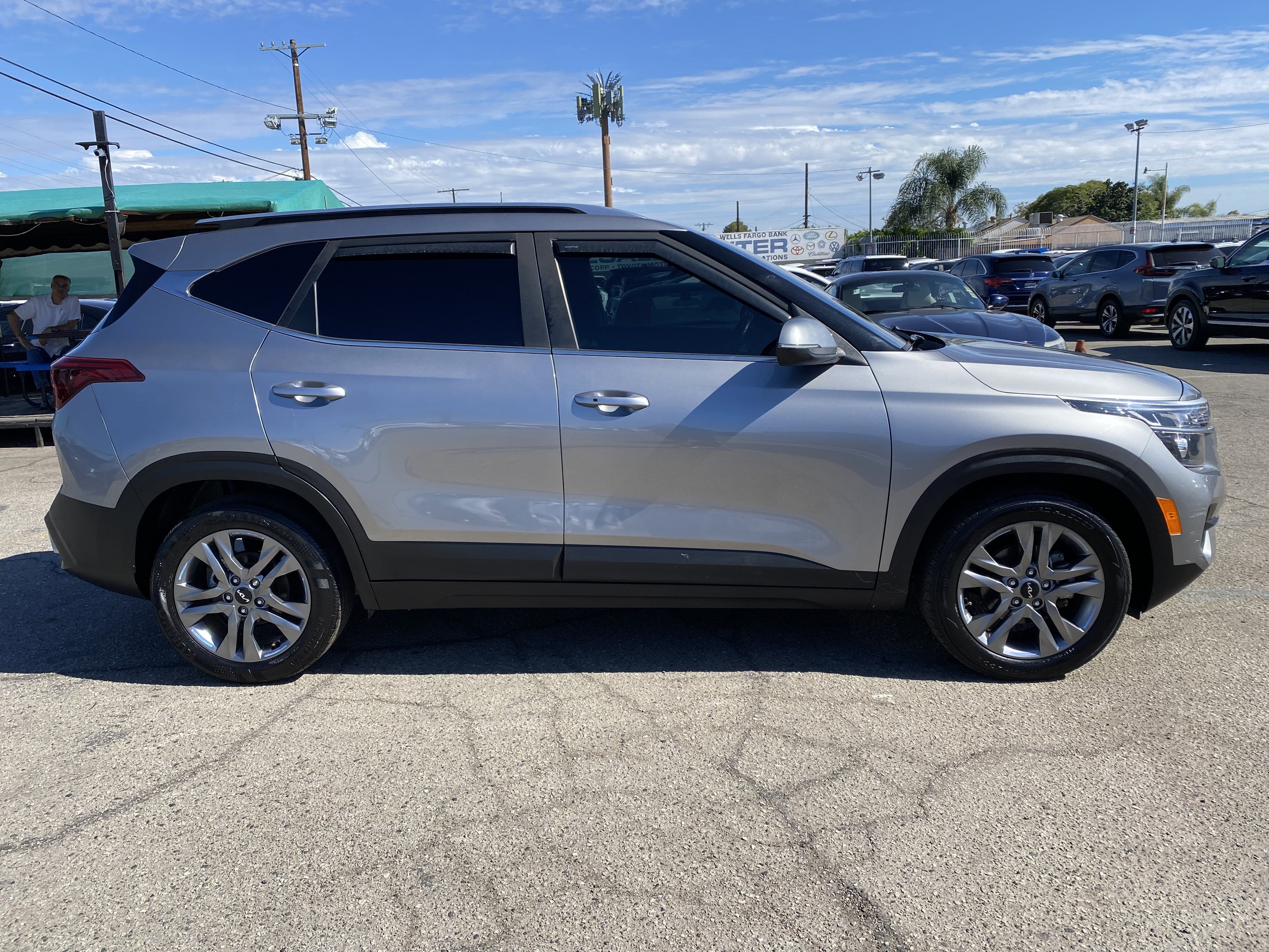2023 Kia Seltos S IVT FWD