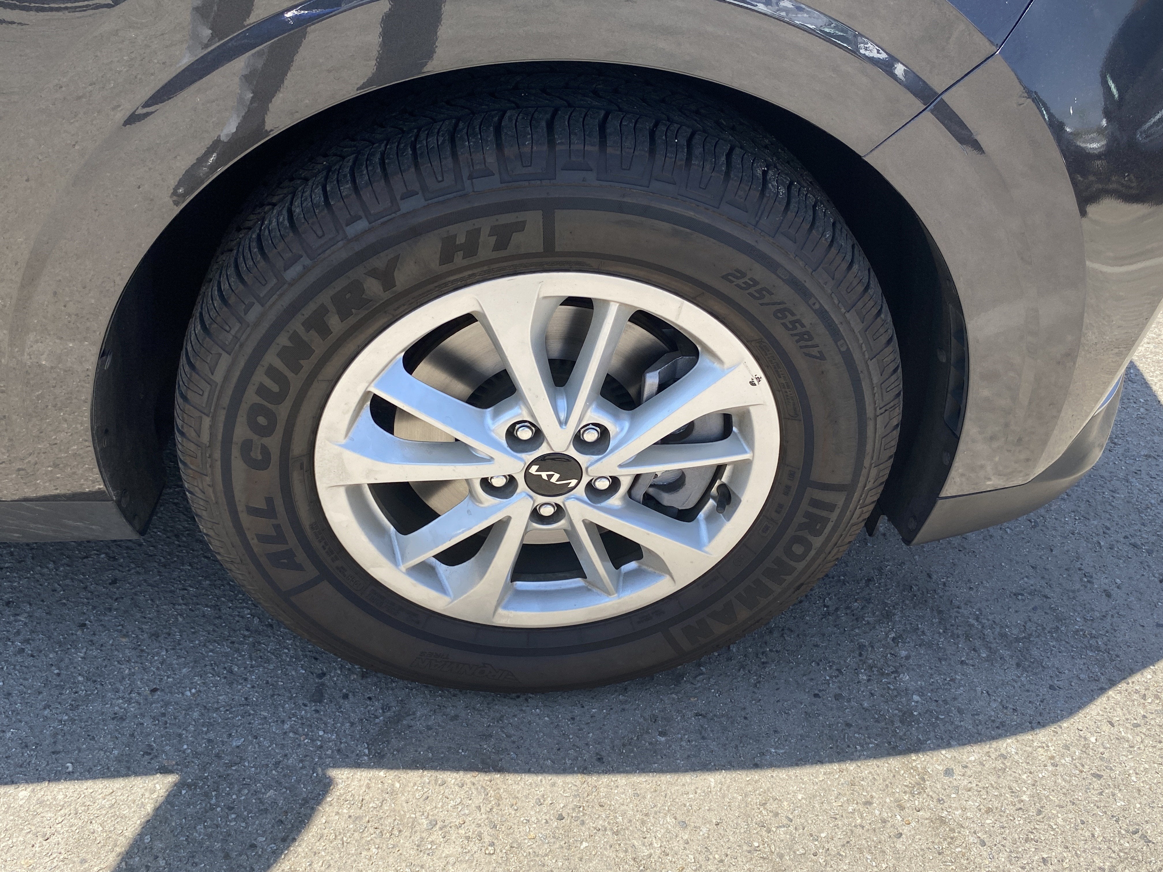 2024 Kia Carnival LX