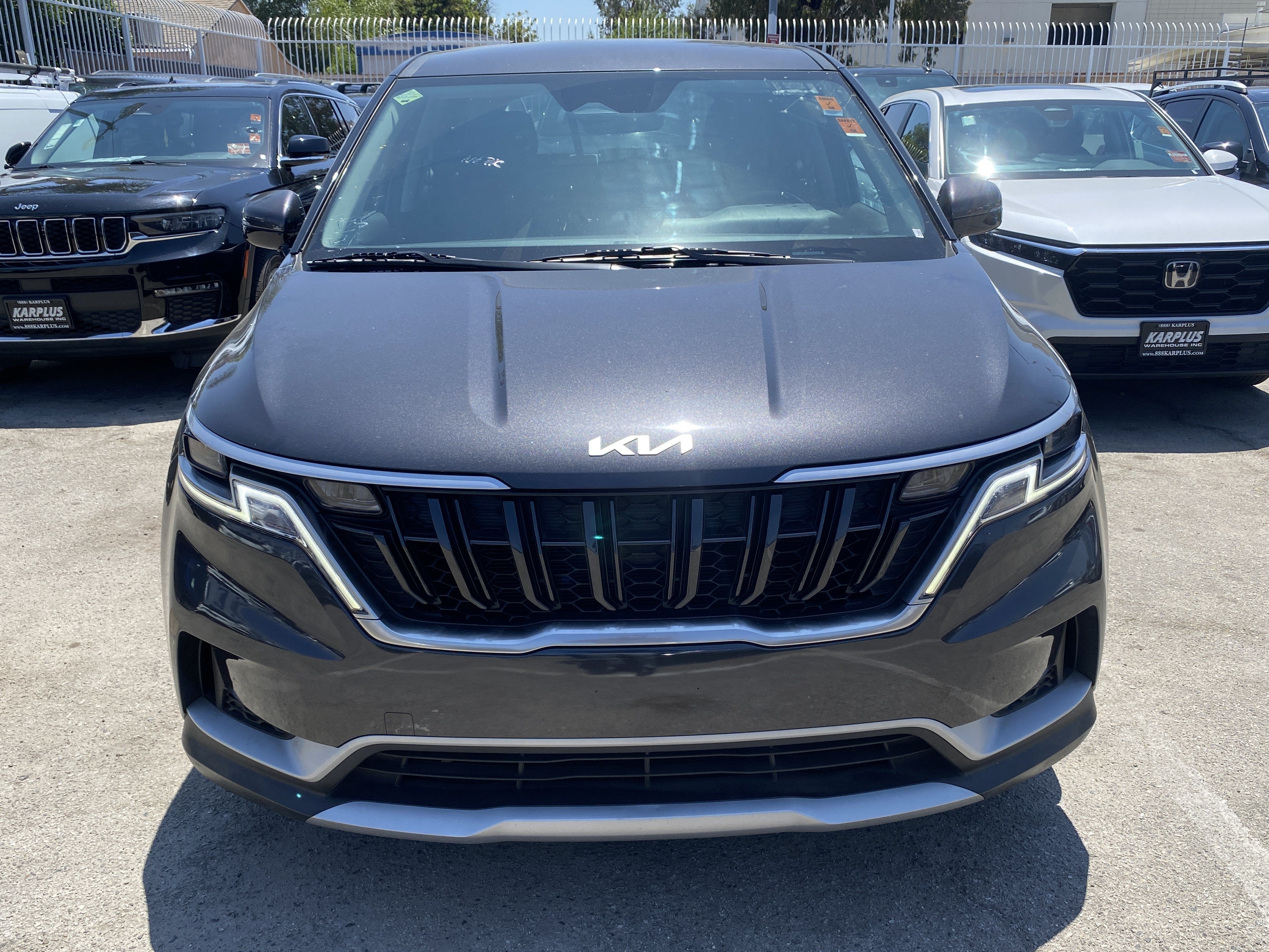 2024 Kia Carnival LX