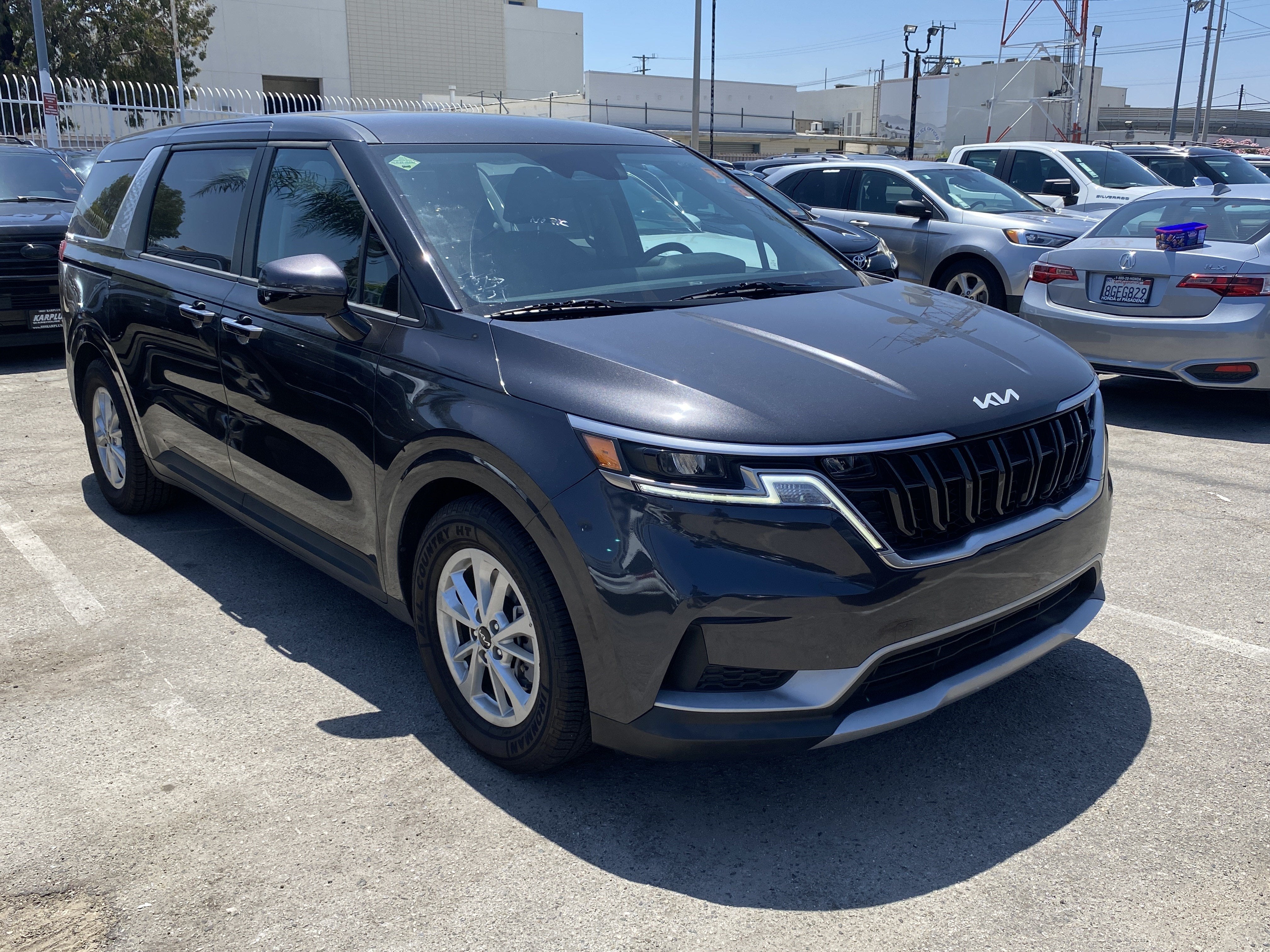 2024 Kia Carnival LX