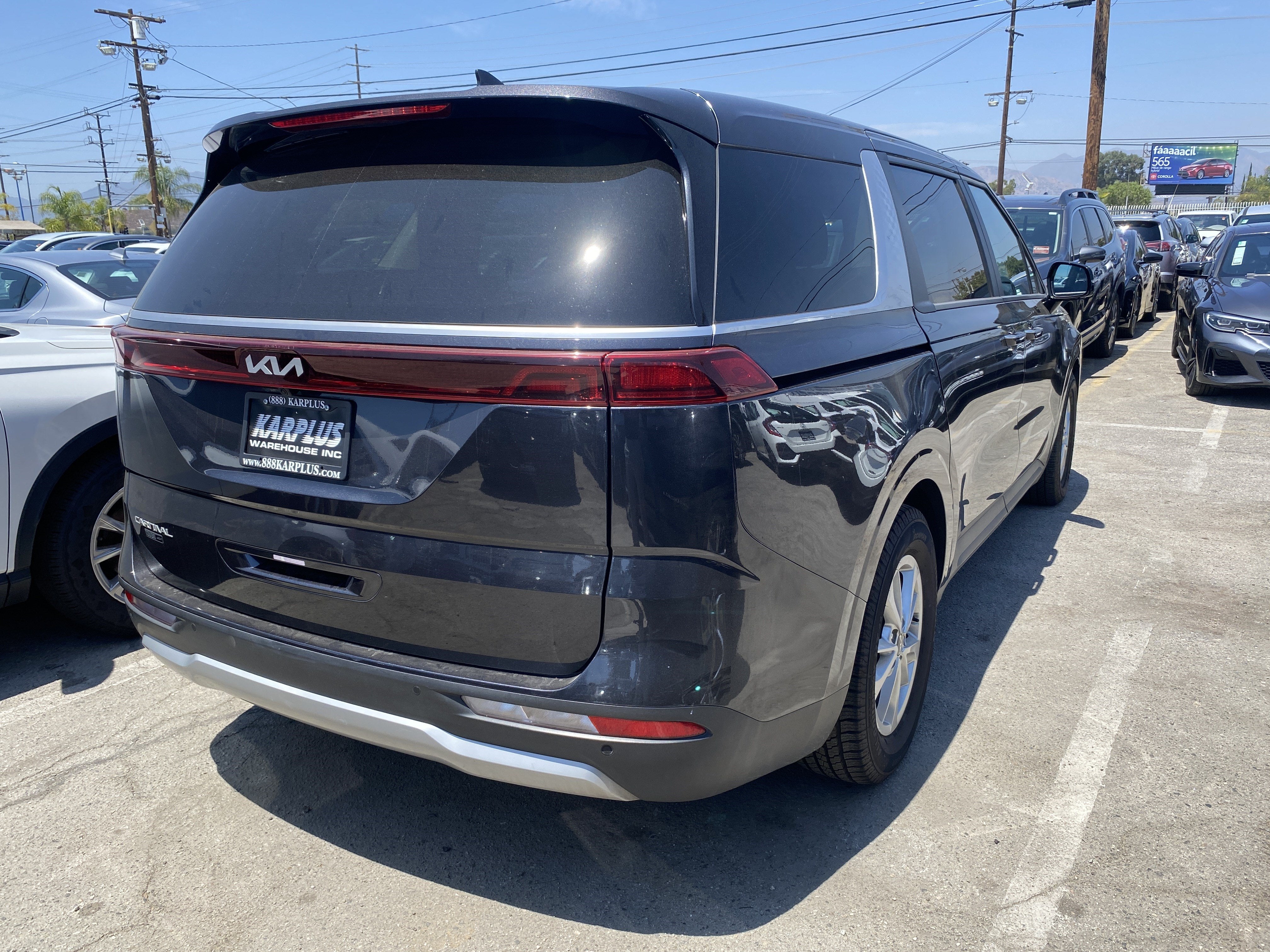 2024 Kia Carnival LX