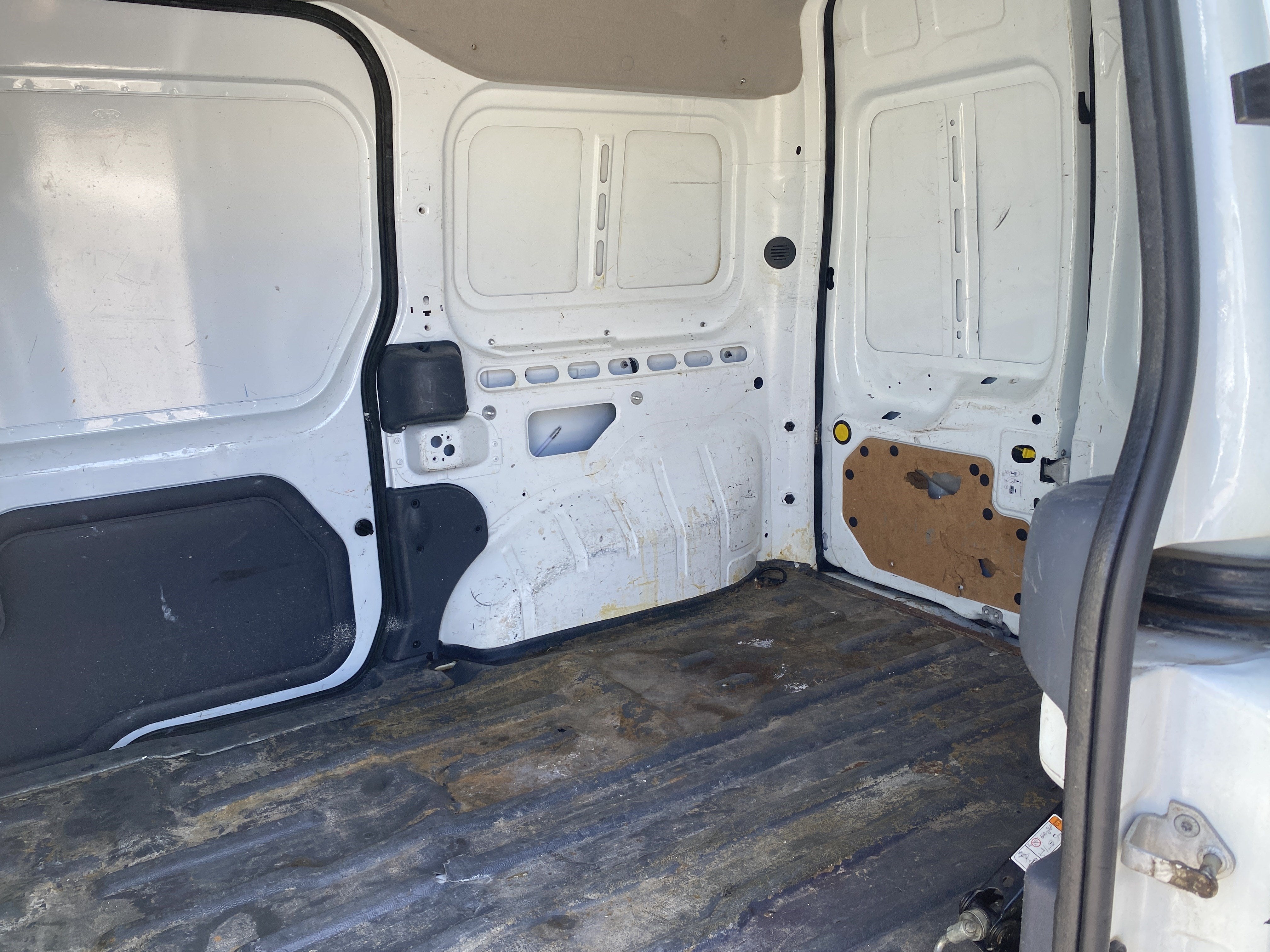 2013 Ford Transit Connect 114.6 XL W/O SIDE OR REA