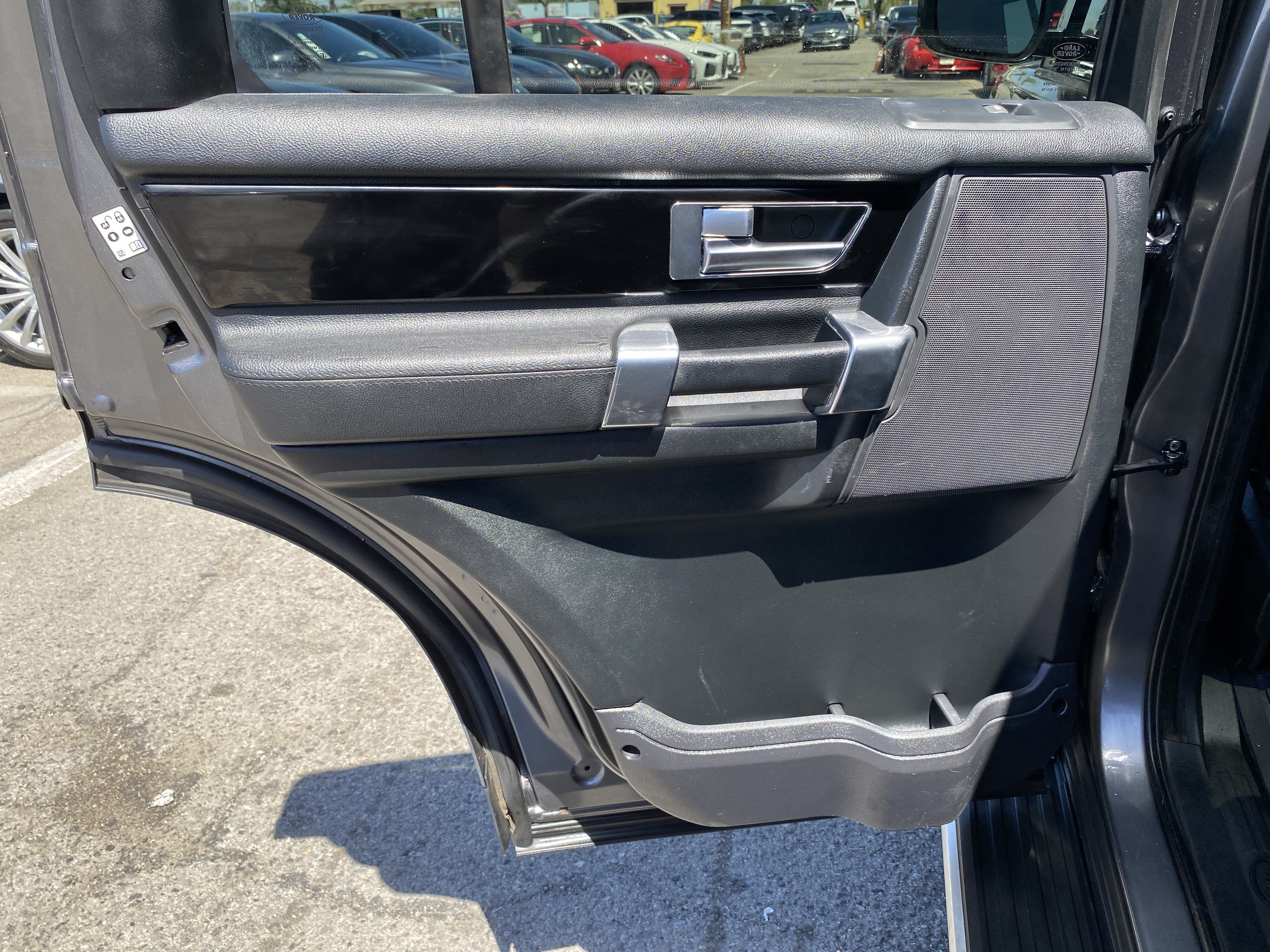 2016 Land Rover LR4 HSE Silver Edition