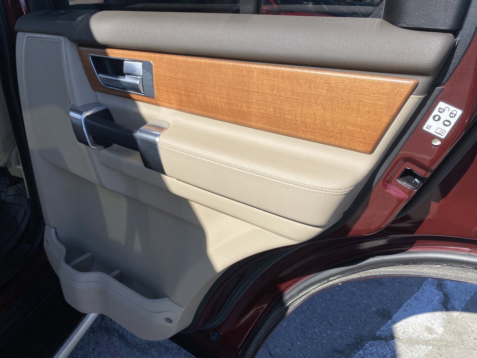 2016 Land Rover LR4 HSE Silver Edition