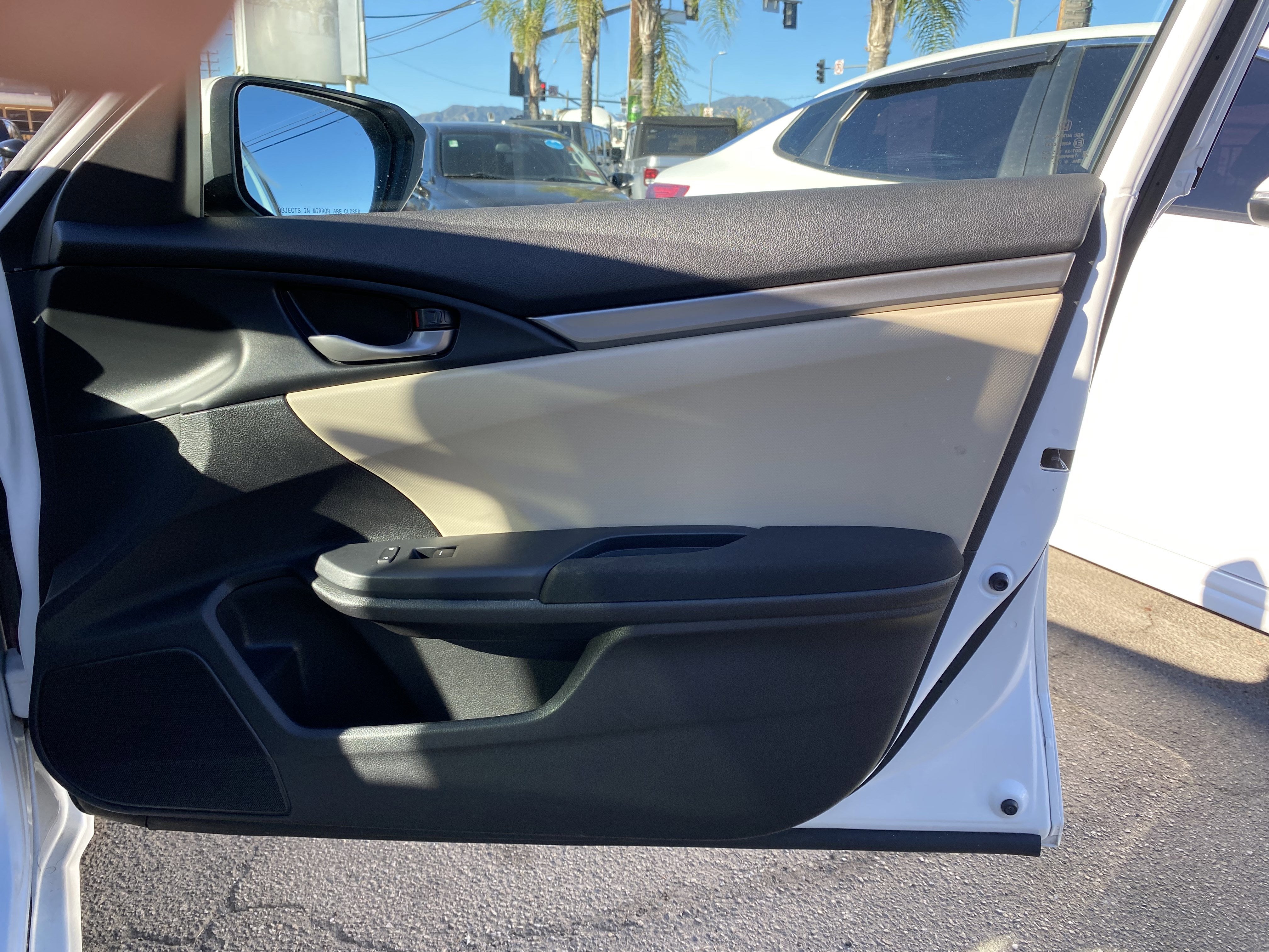 2018 Honda Civic Hatchback LX