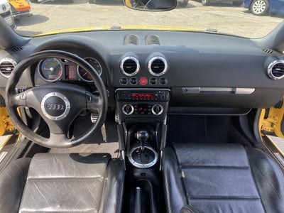 2004 Audi TT 2dr Cpe Auto