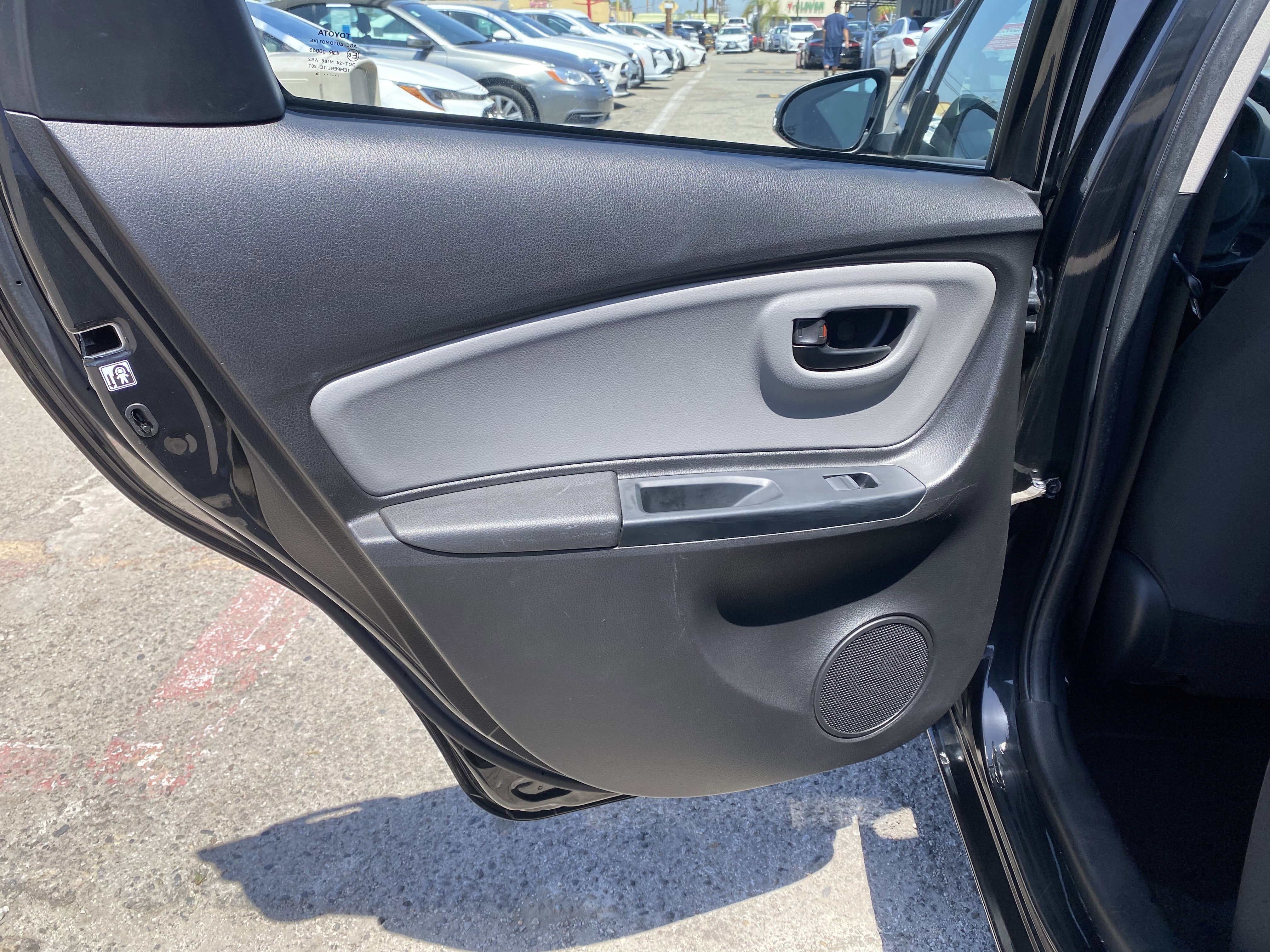 2015 Toyota Yaris L