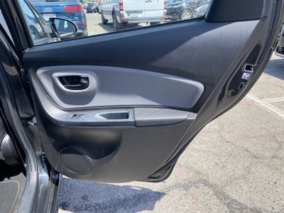 2015 Toyota Yaris L