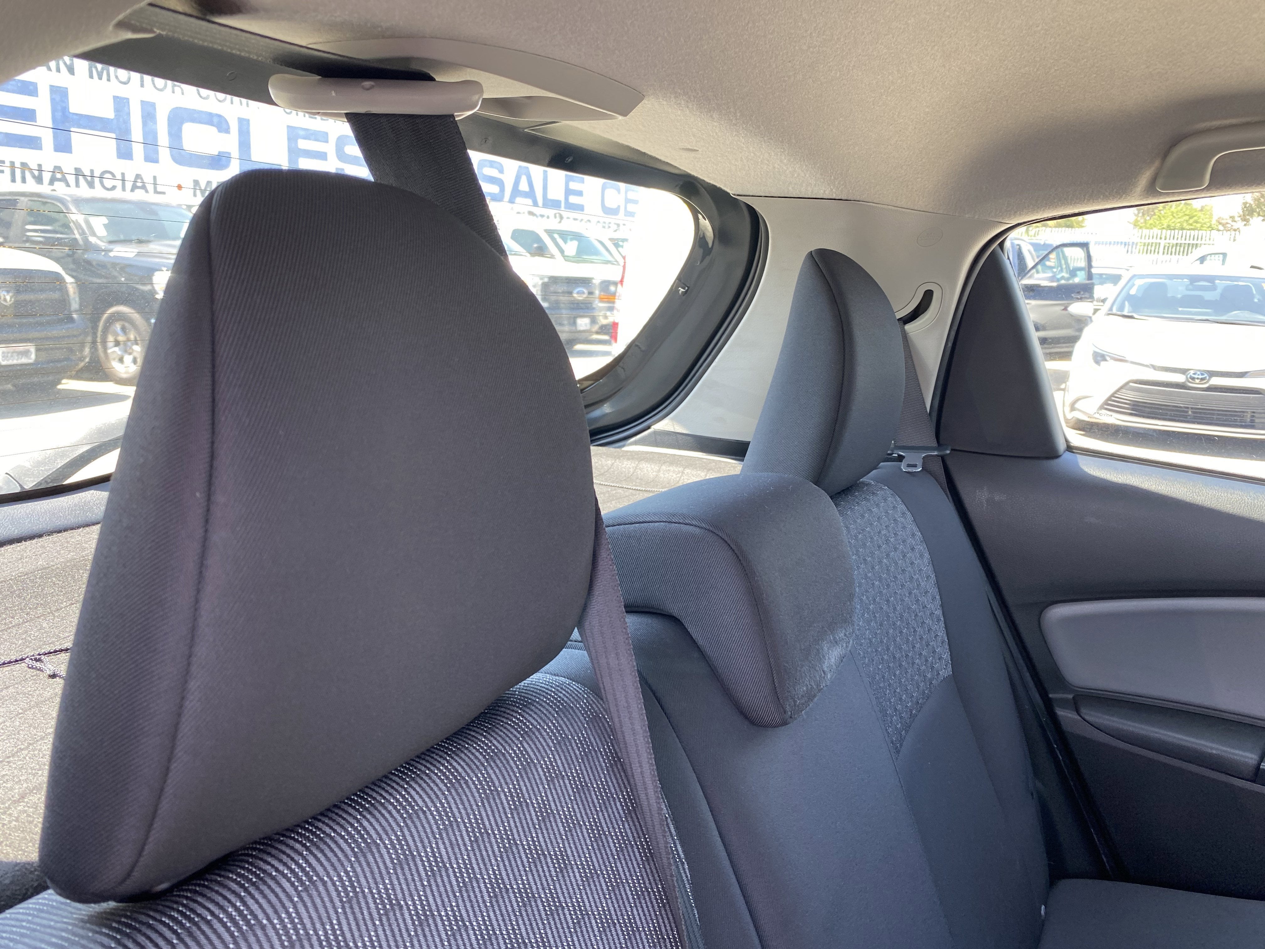 2015 Toyota Yaris L
