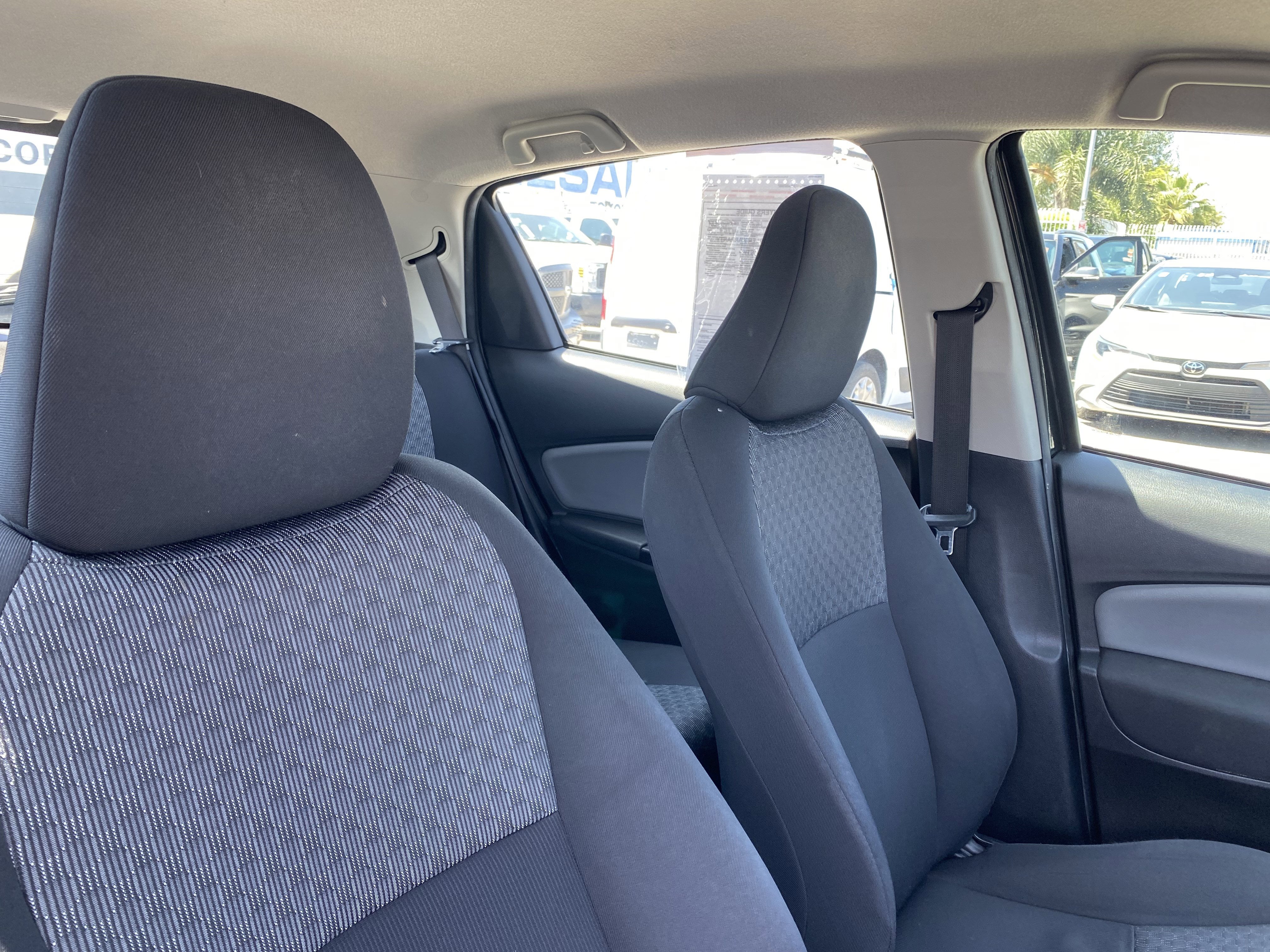 2015 Toyota Yaris L
