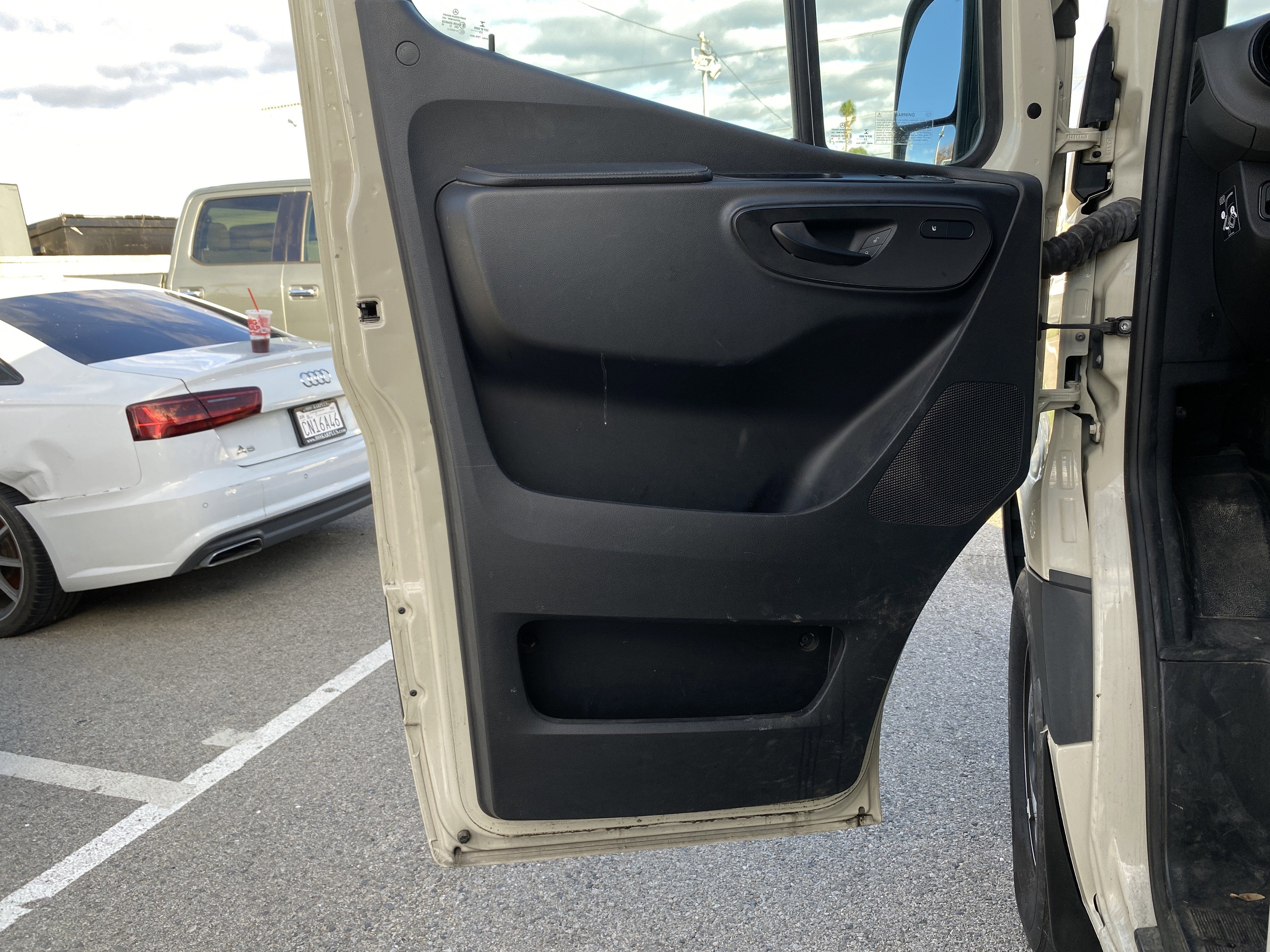 2022 Mercedes-Benz Sprinter Cargo Van 1500 Standard Roof I4 144" RWD