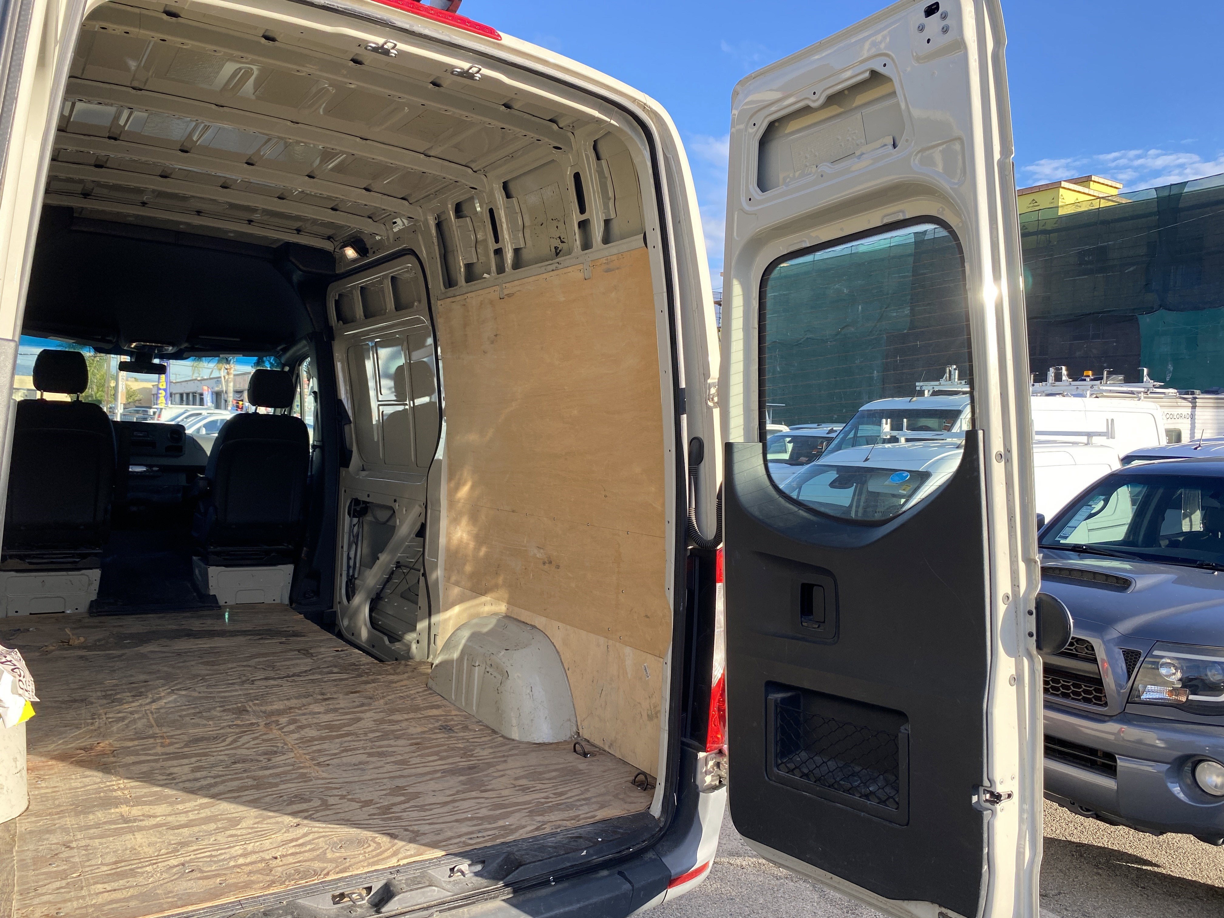 2022 Mercedes-Benz Sprinter Cargo Van 1500 Standard Roof I4 144" RWD