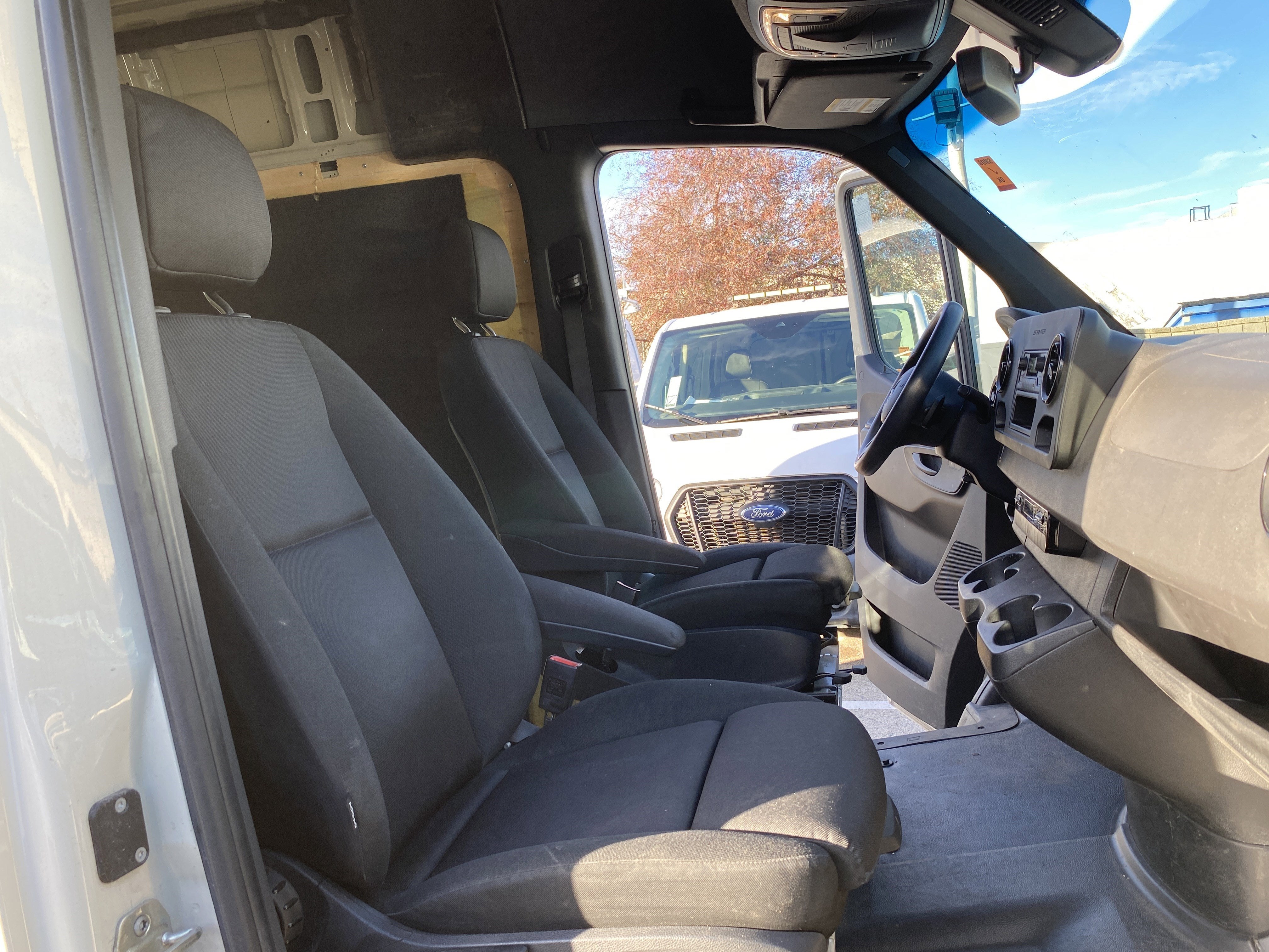 2022 Mercedes-Benz Sprinter Cargo Van 1500 Standard Roof I4 144" RWD