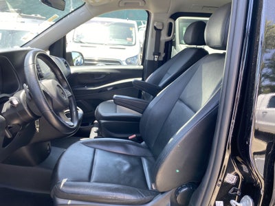 2023 Mercedes-Benz Metris Passenger Van Standard Roof 126" Wheelbase