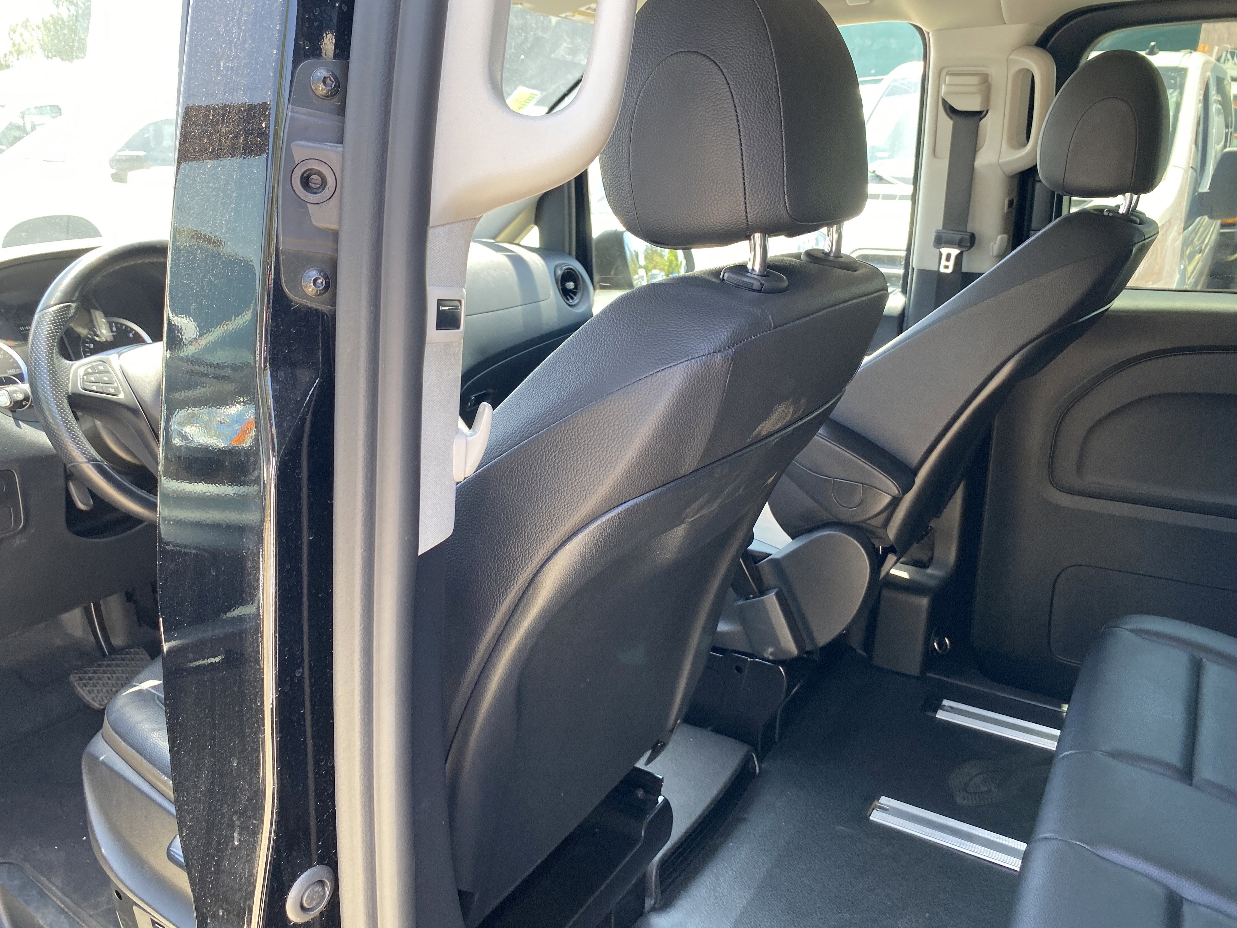 2023 Mercedes-Benz Metris Passenger Van Standard Roof 126" Wheelbase