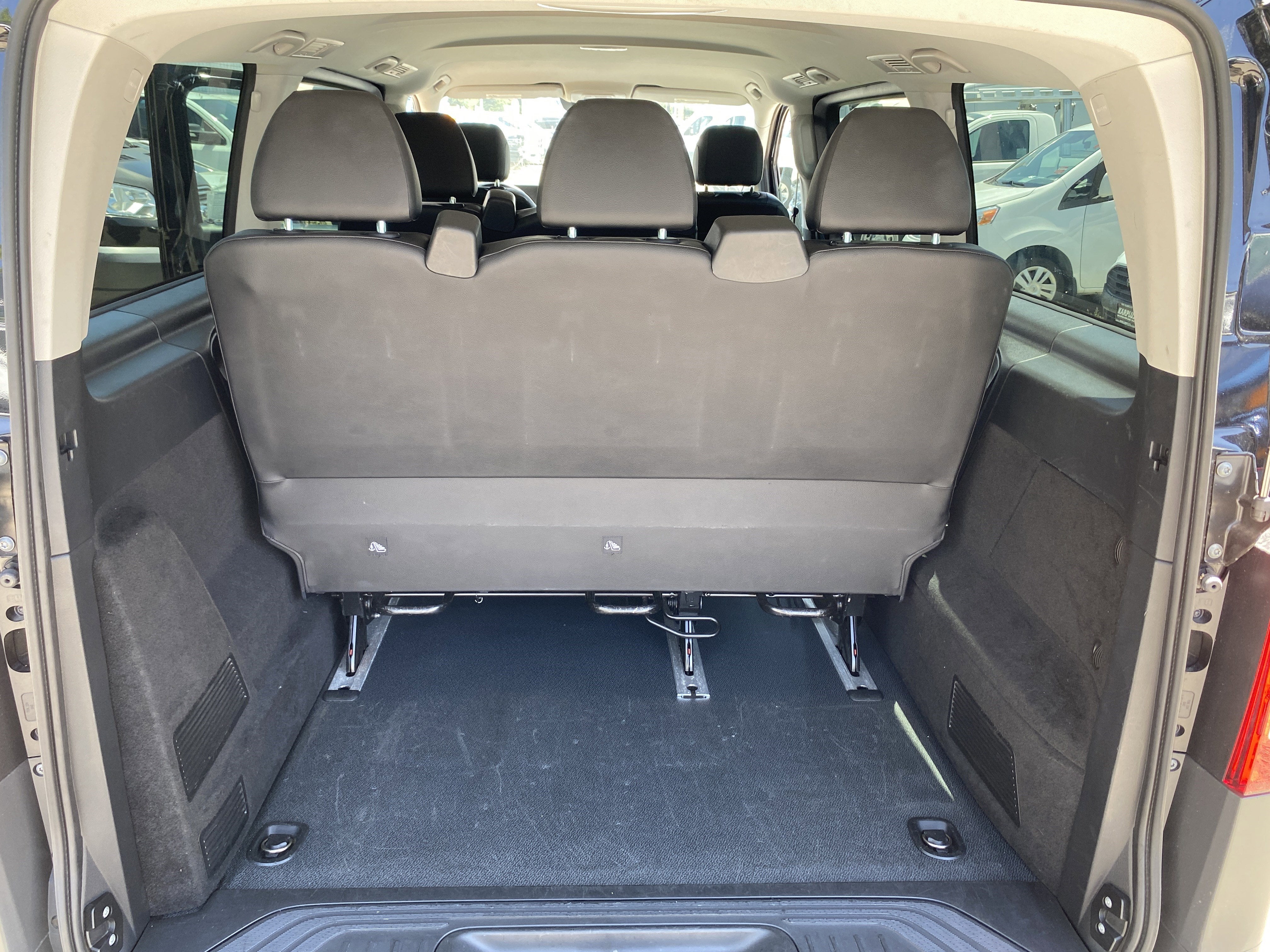 2023 Mercedes-Benz Metris Passenger Van Standard Roof 126" Wheelbase