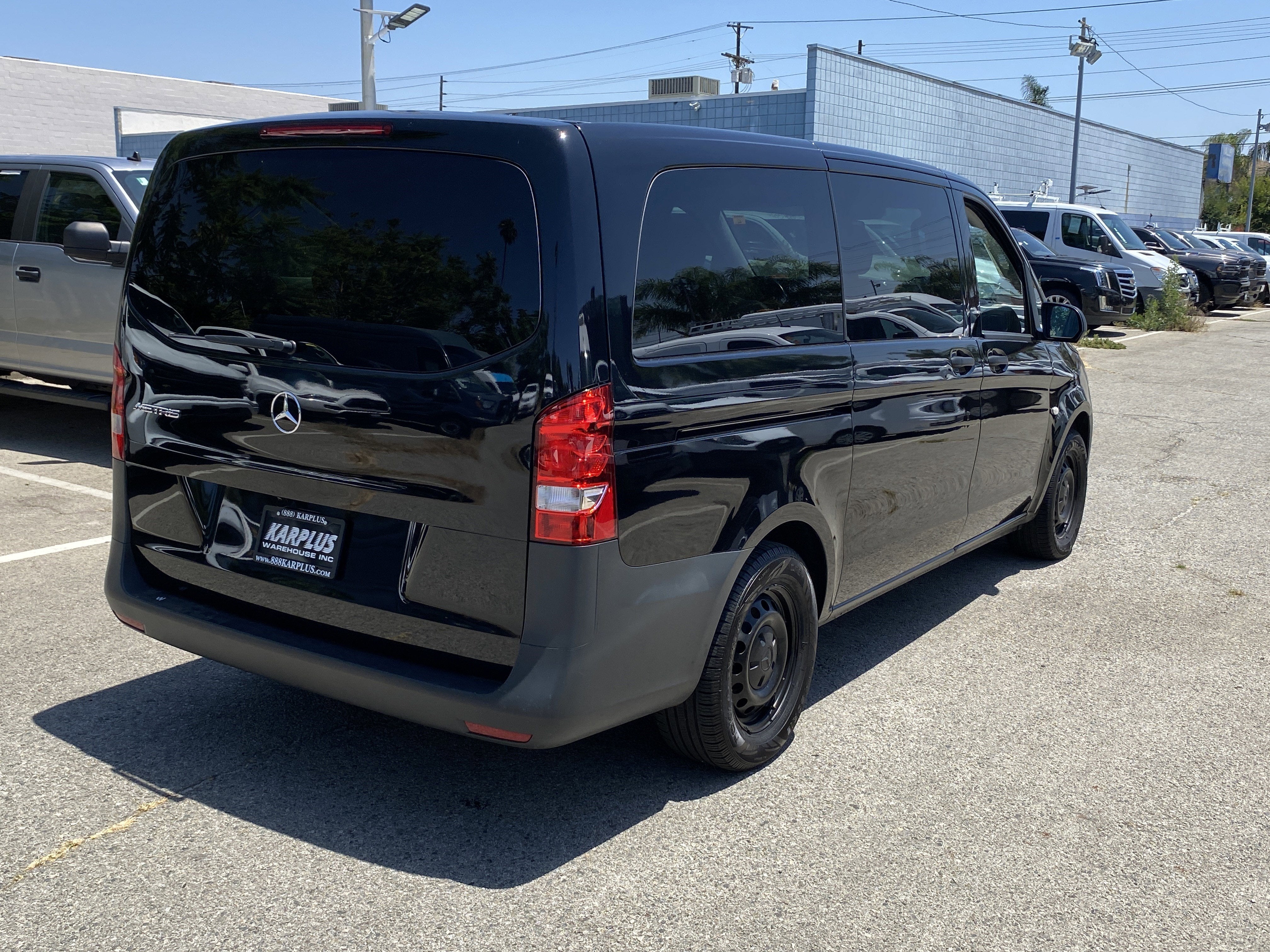 2023 Mercedes-Benz Metris Passenger Van Standard Roof 126" Wheelbase