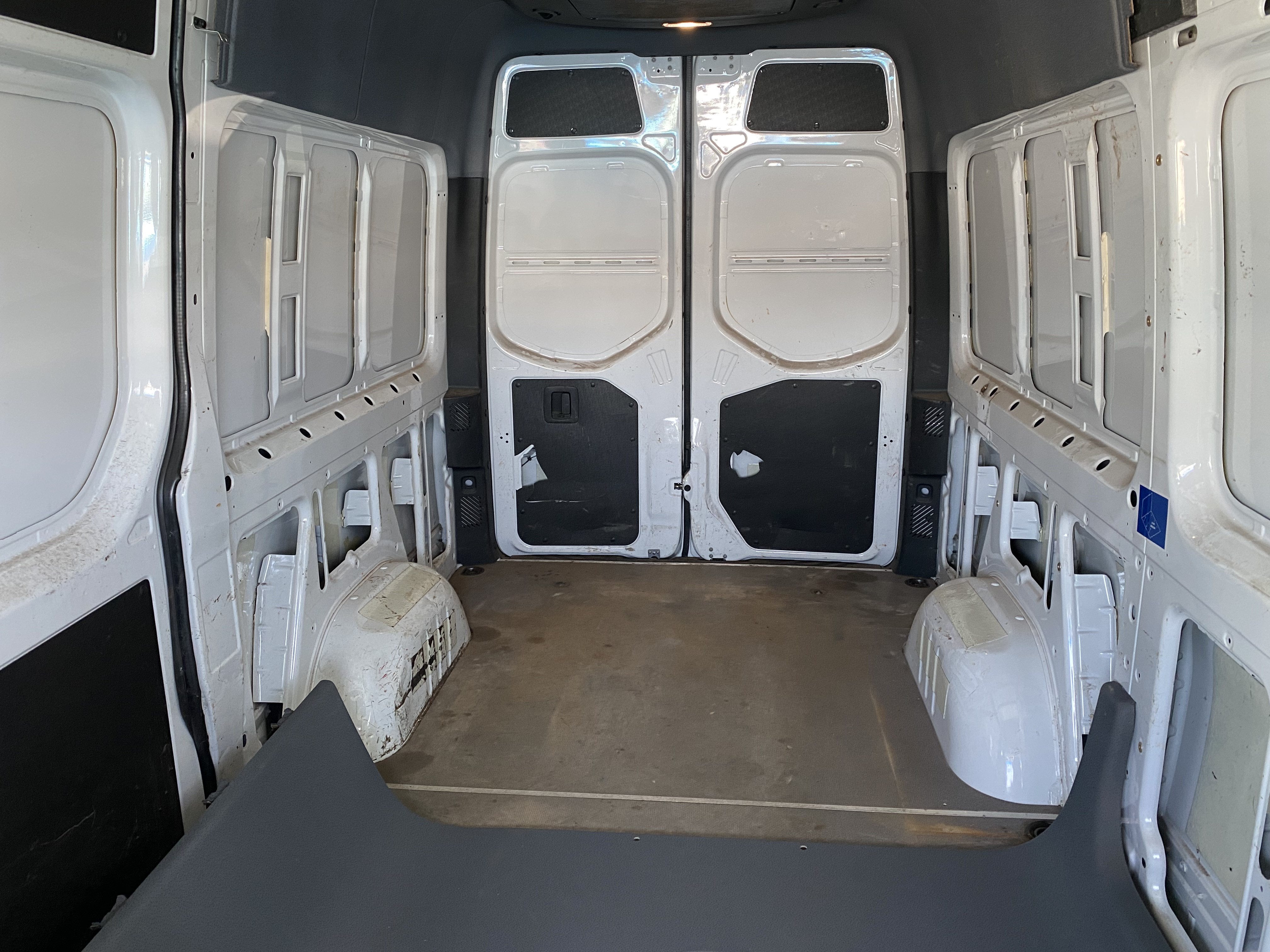 2021 Mercedes-Benz Sprinter Cargo Van 500 Standard Roof I4 144" RWD