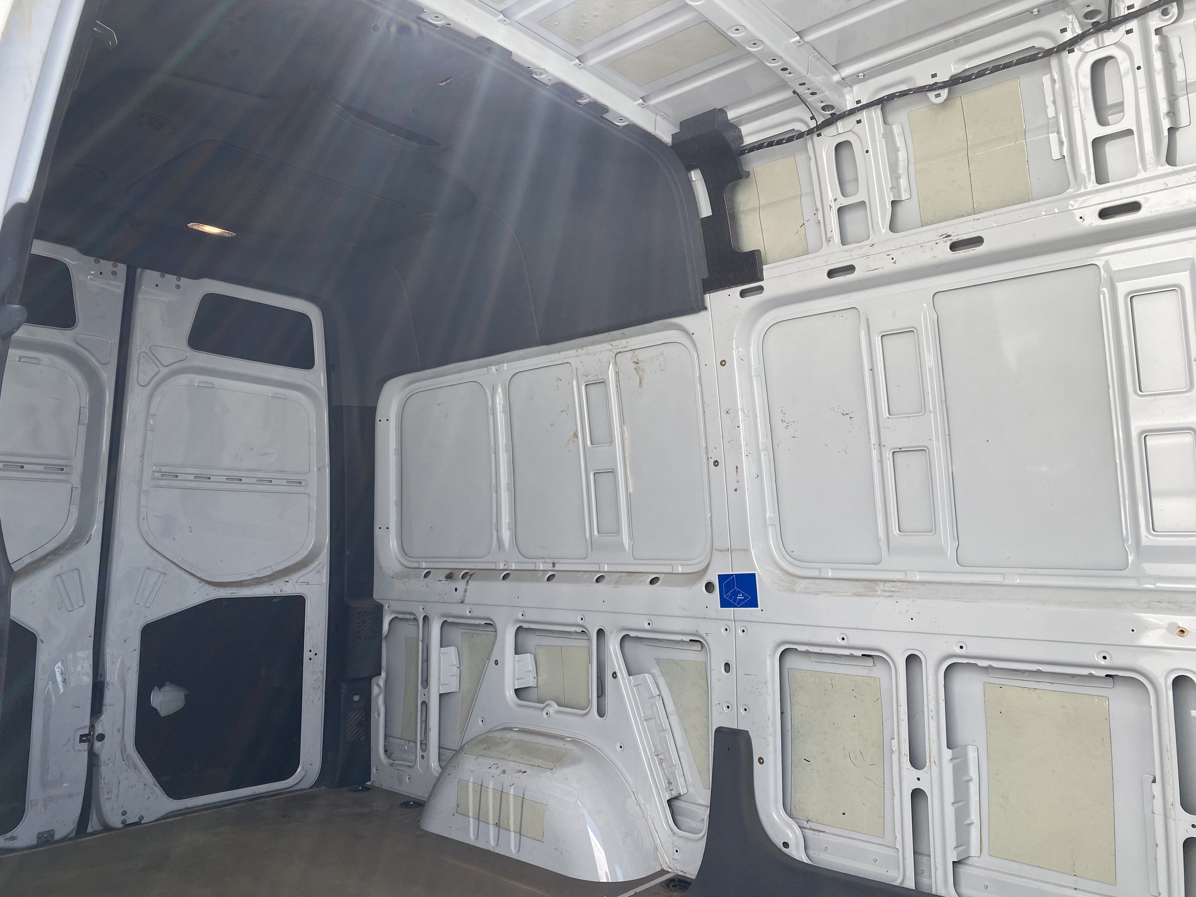 2021 Mercedes-Benz Sprinter Cargo Van 500 Standard Roof I4 144" RWD