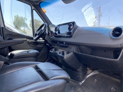 2021 Mercedes-Benz Sprinter Cargo Van 500 Standard Roof I4 144" RWD