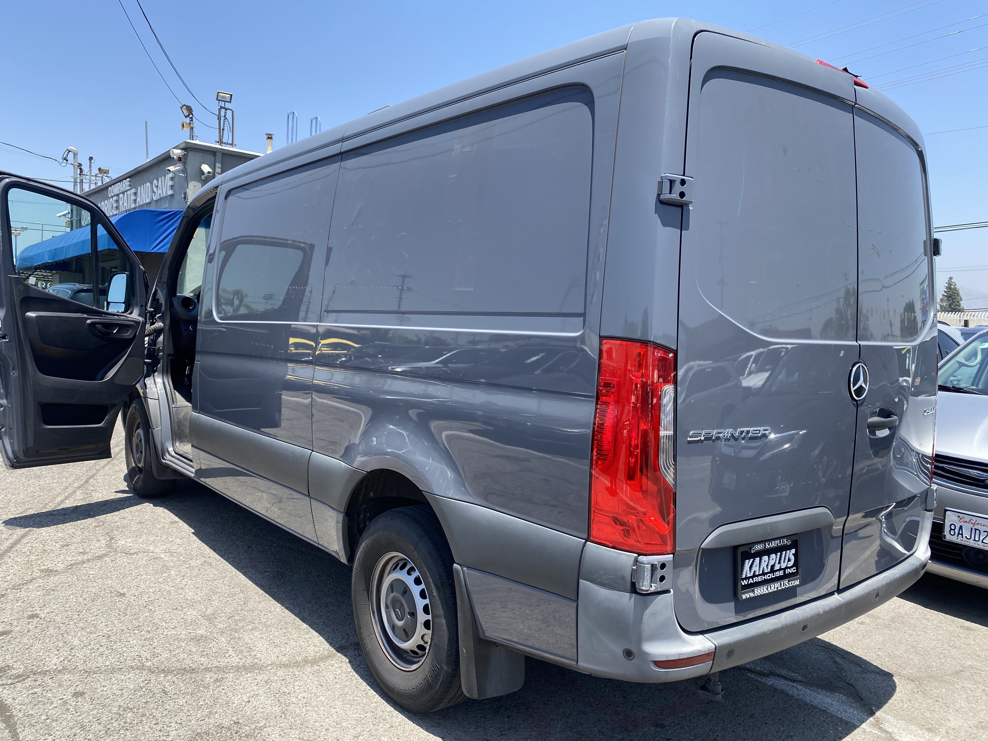 2021 Mercedes-Benz Sprinter Cargo Van 2500 Standard Roof V6 144" RWD