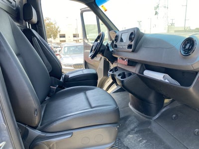 2021 Mercedes-Benz Sprinter Cargo Van 2500 Standard Roof V6 144" RWD